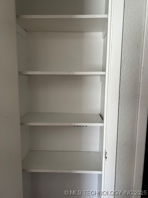 125 W Durant Street Property Photo 9