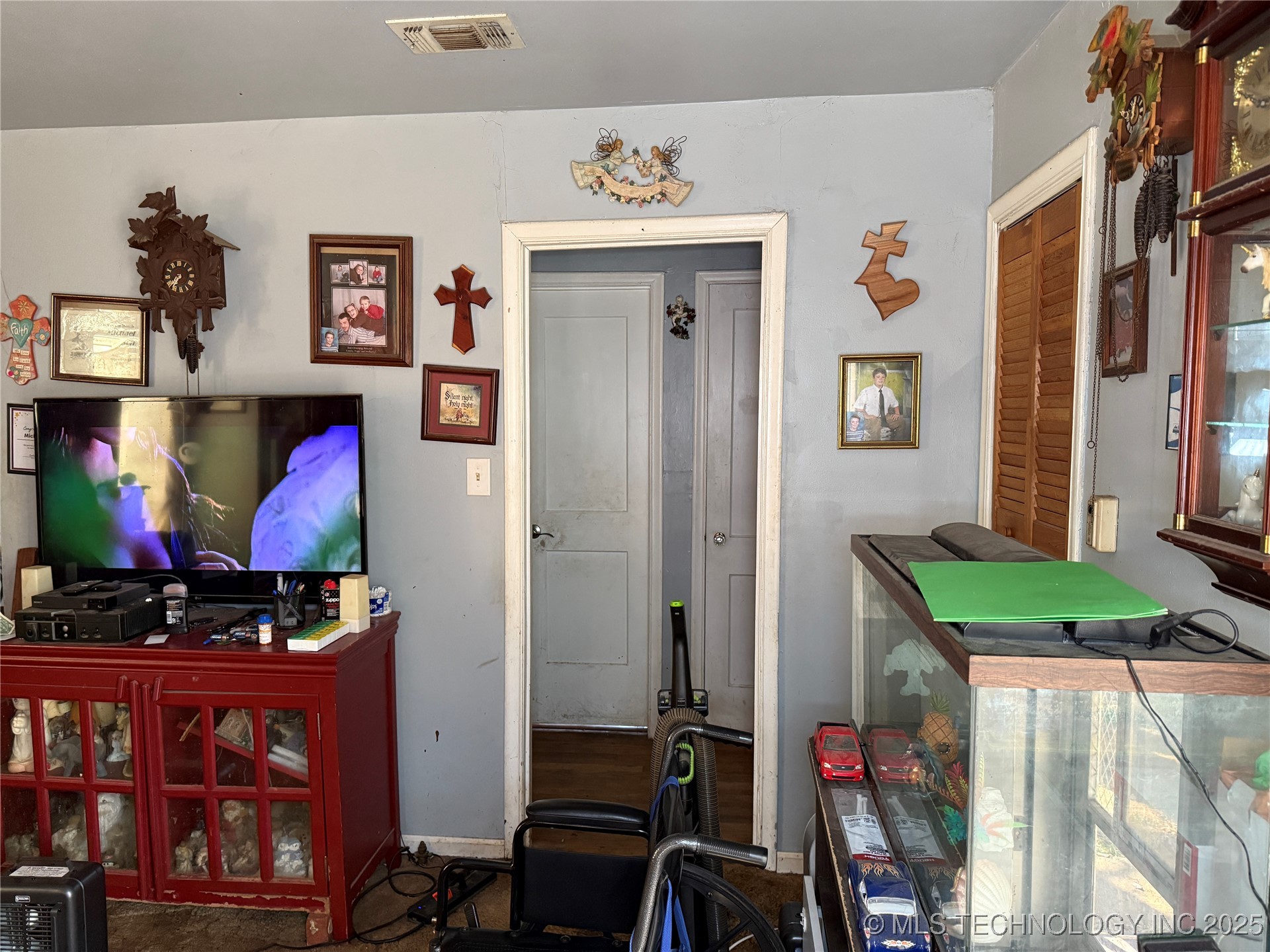 723 Maxwell Nw Property Photo 4