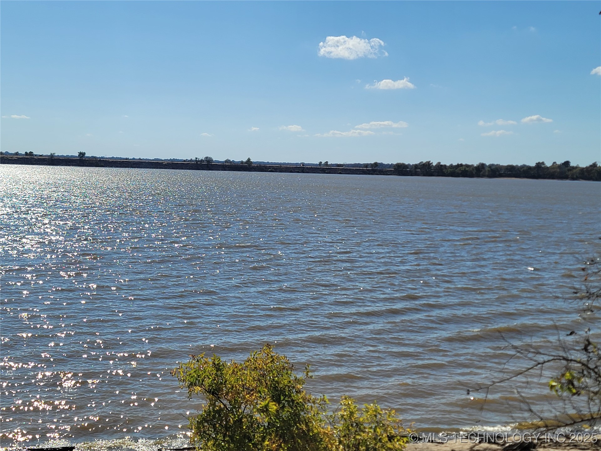 416036 La Vista Drive Property Photo 3