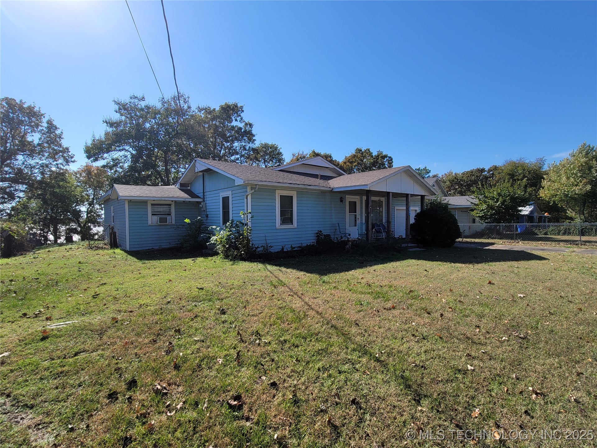 416036 La Vista Drive Property Photo 6