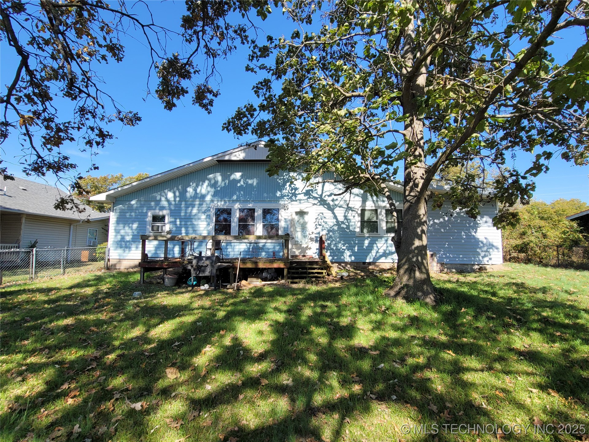 416036 La Vista Drive Property Photo 8