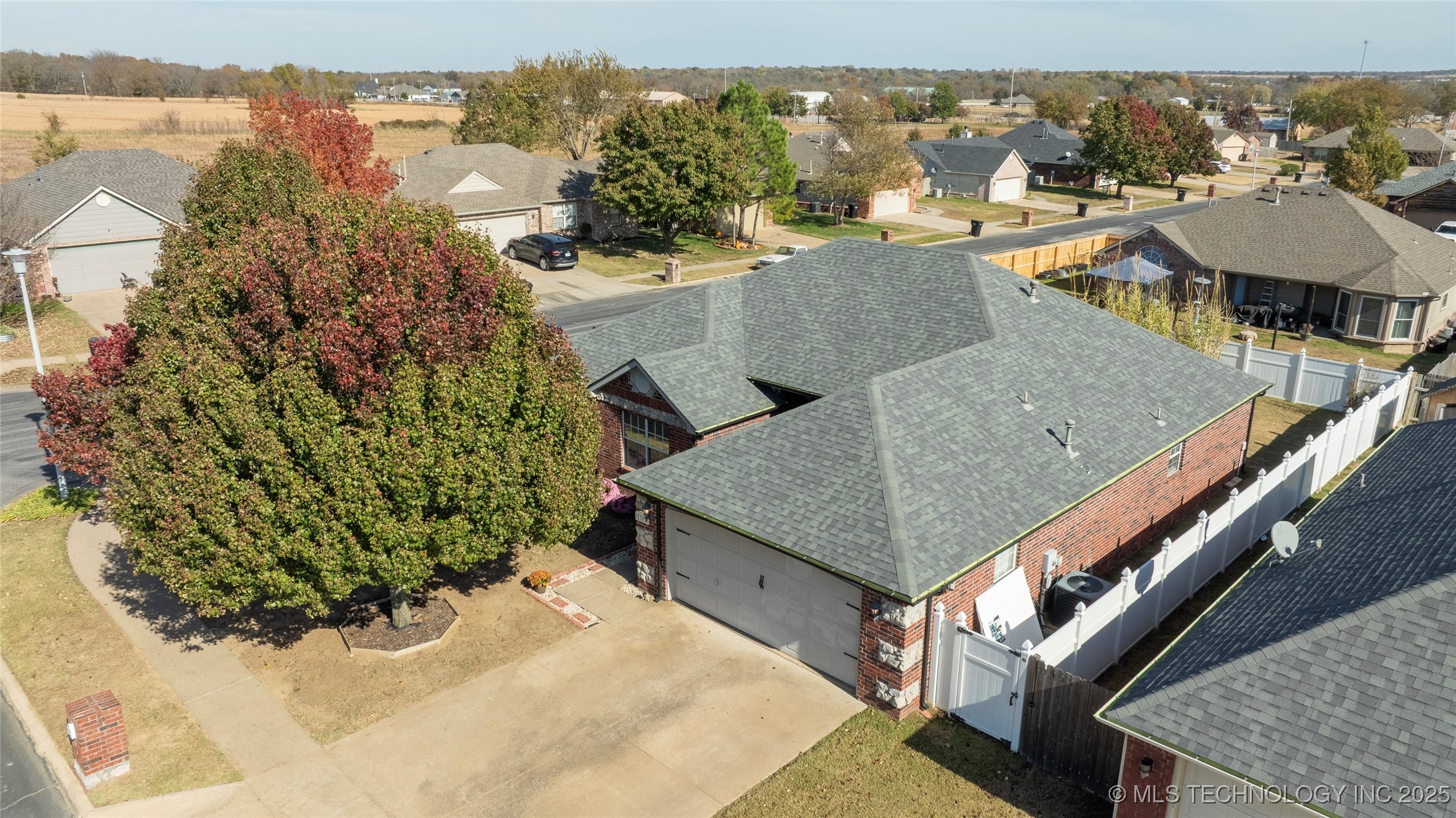 1102 S Catalina Drive Property Photo 10