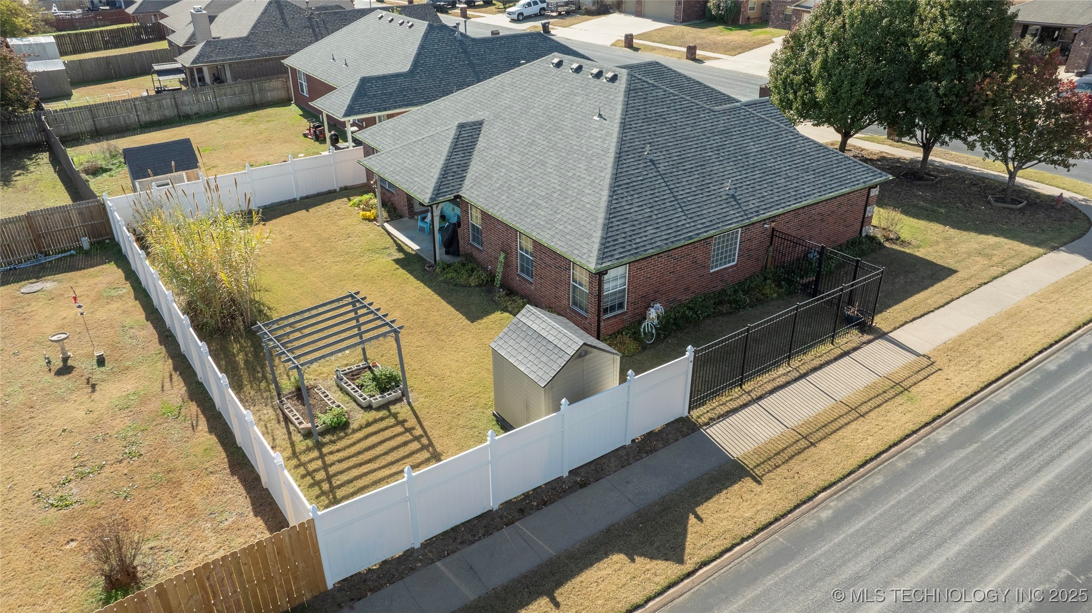 1102 S Catalina Drive Property Photo 13