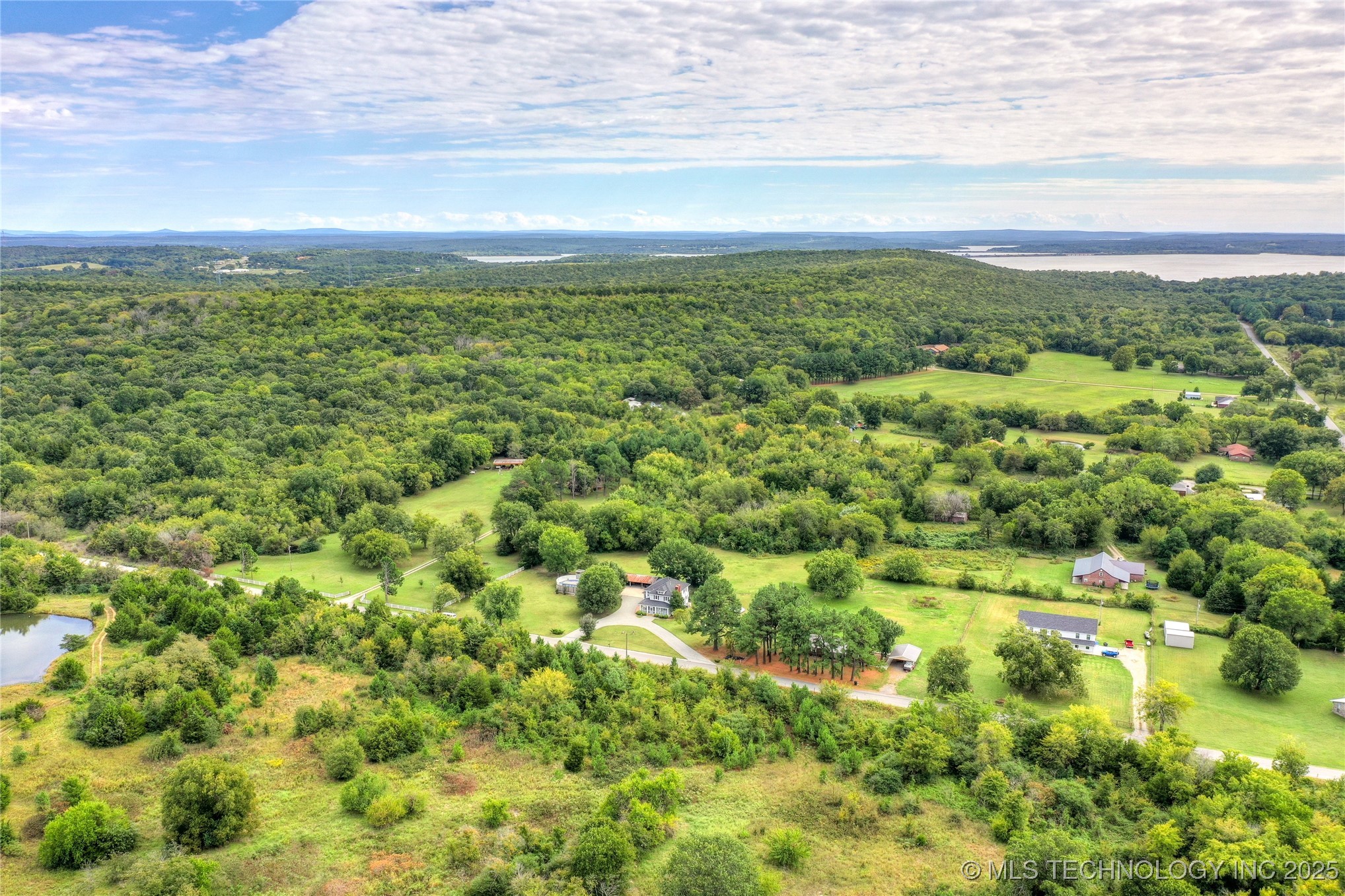 416130 E 1197 Road Property Photo 5