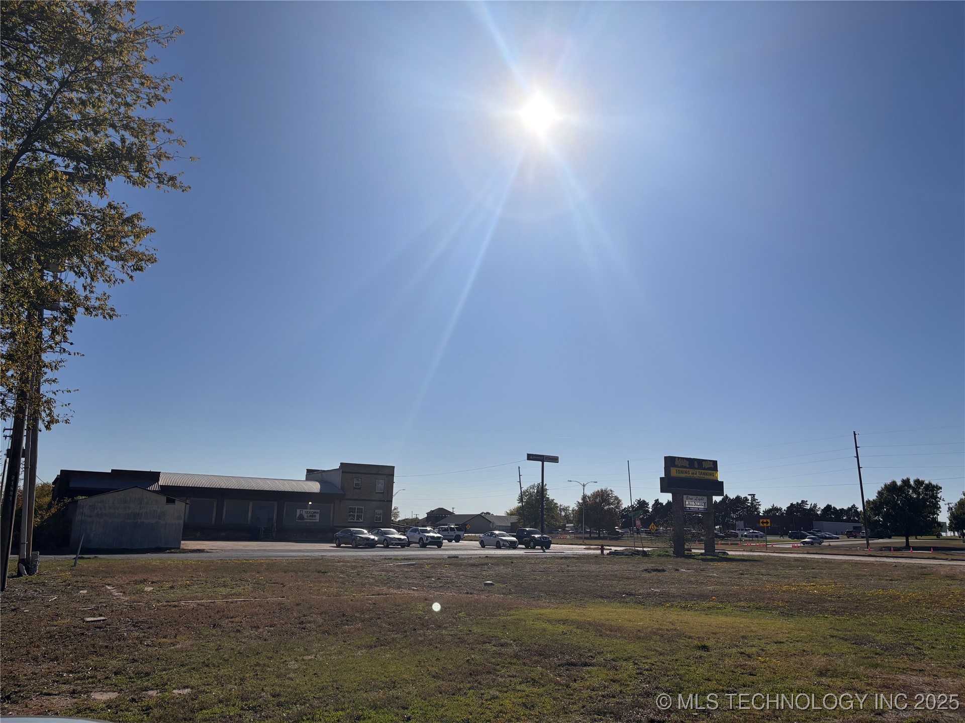 1014 S Commerce Property Photo 13