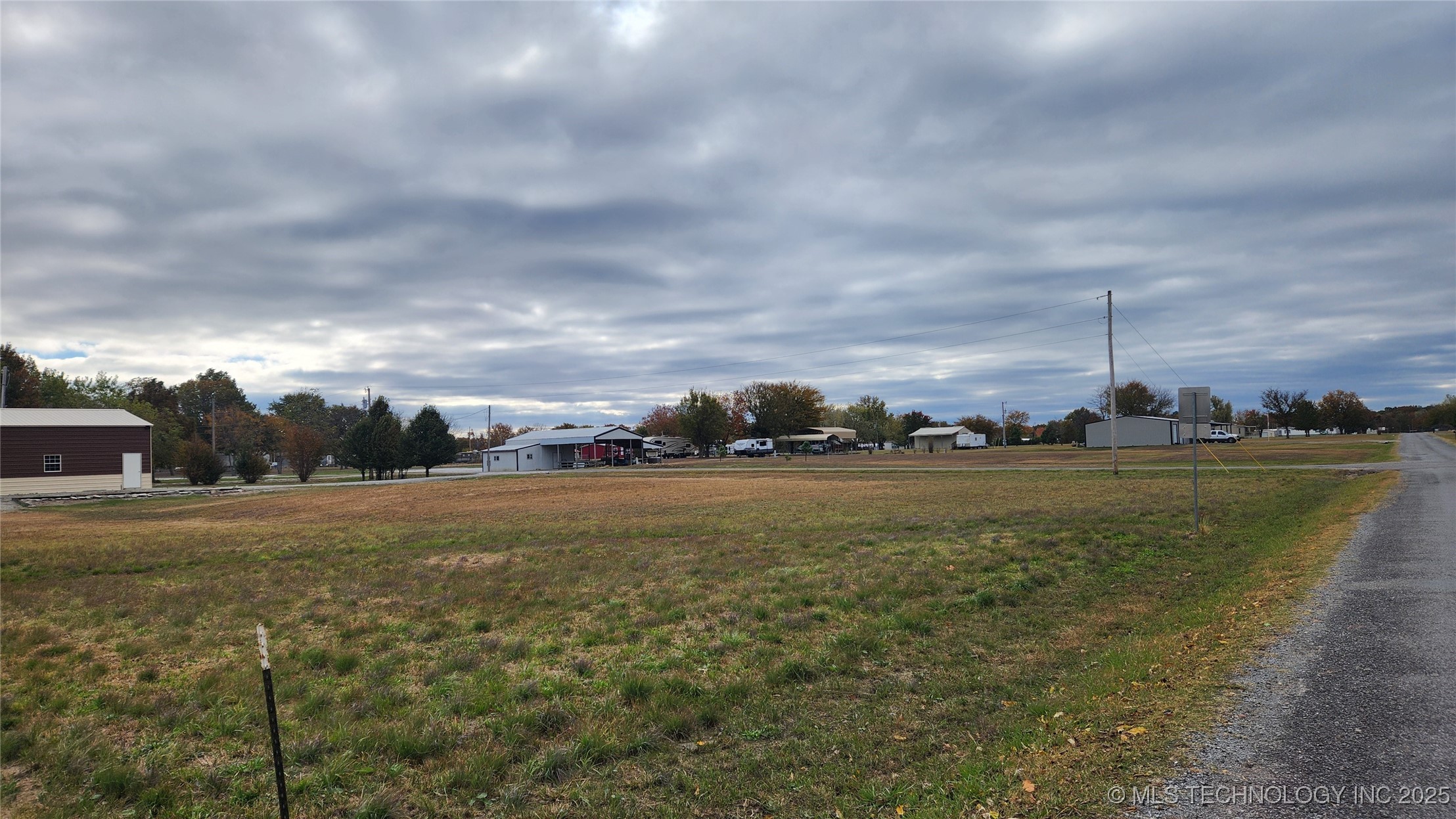 21 Tanglewood Property Photo 3