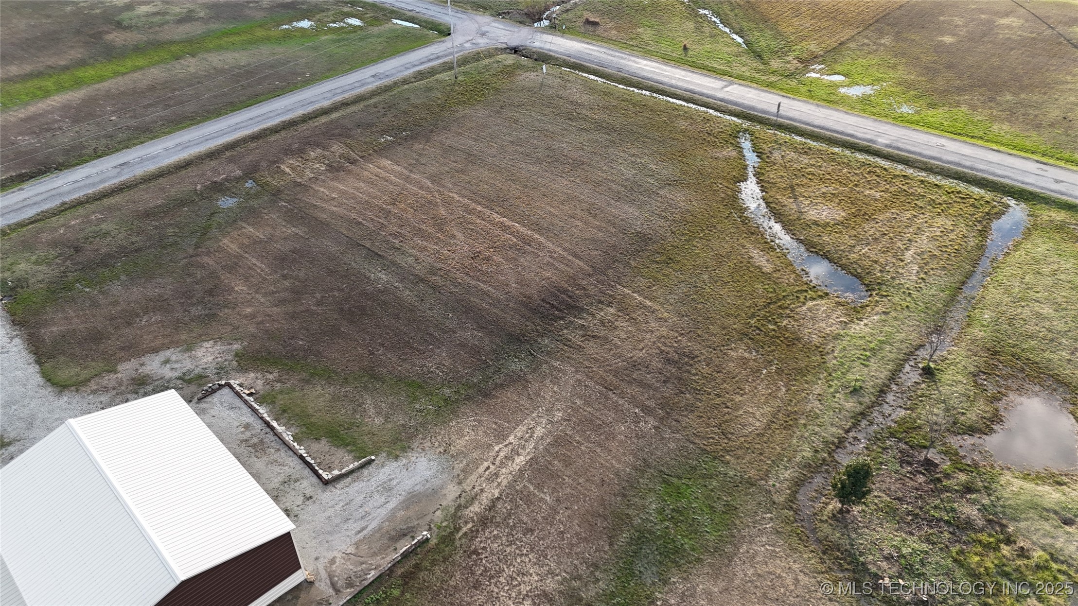 21 Tanglewood Property Photo 4