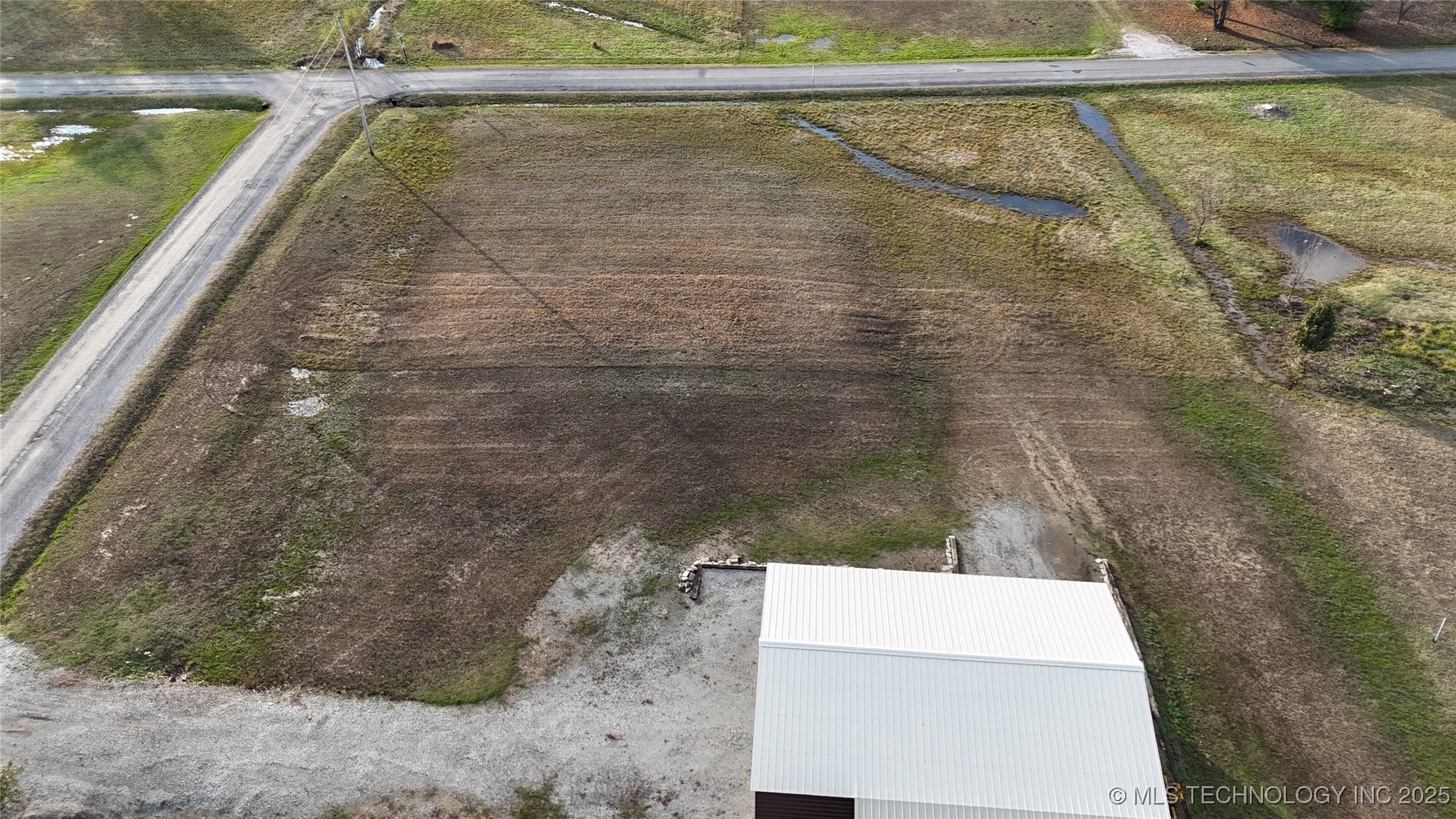 21 Tanglewood Property Photo 5