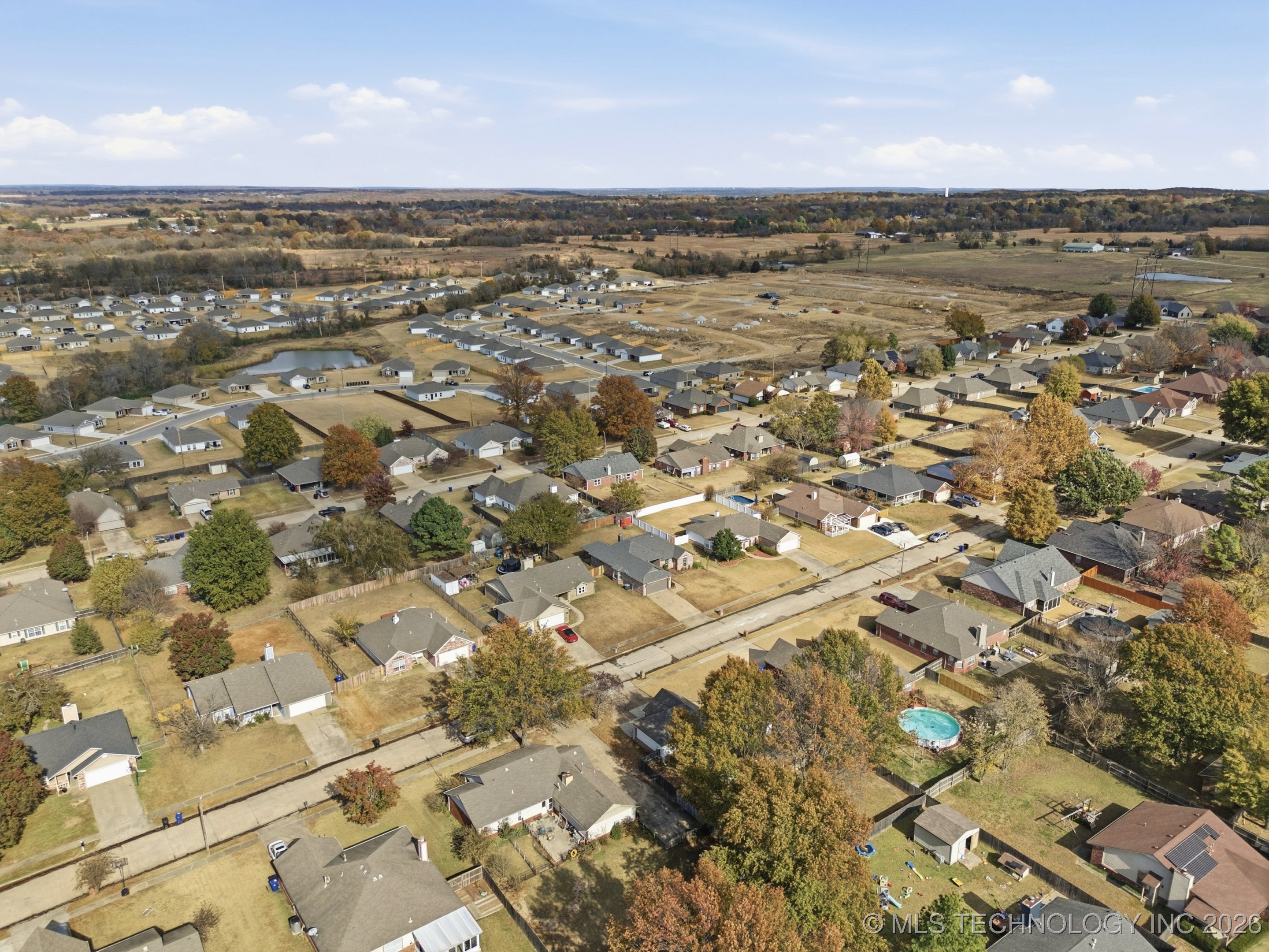 8208 E Madison Street Property Photo 4