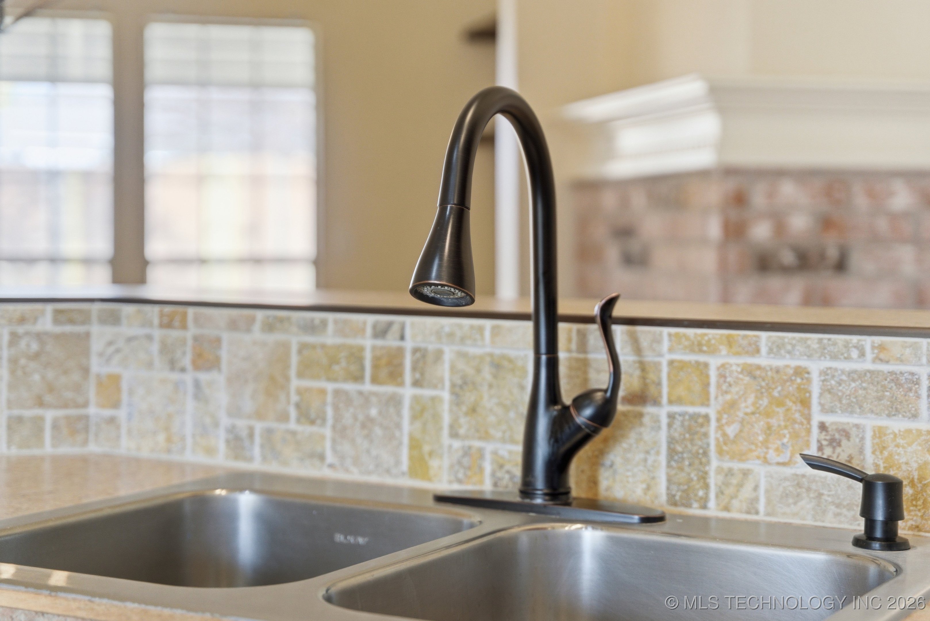 8208 E Madison Street Property Photo 13