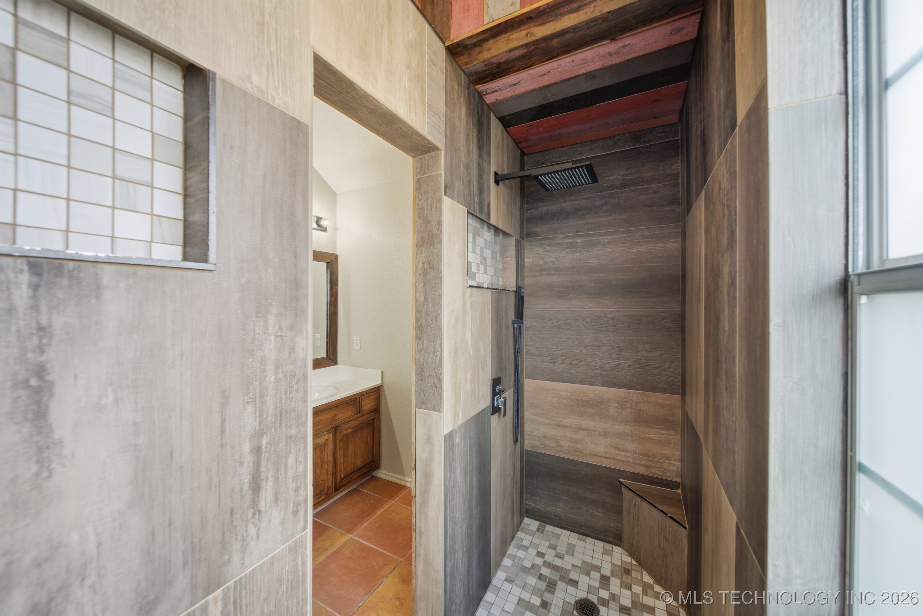 8208 E Madison Street Property Photo 21