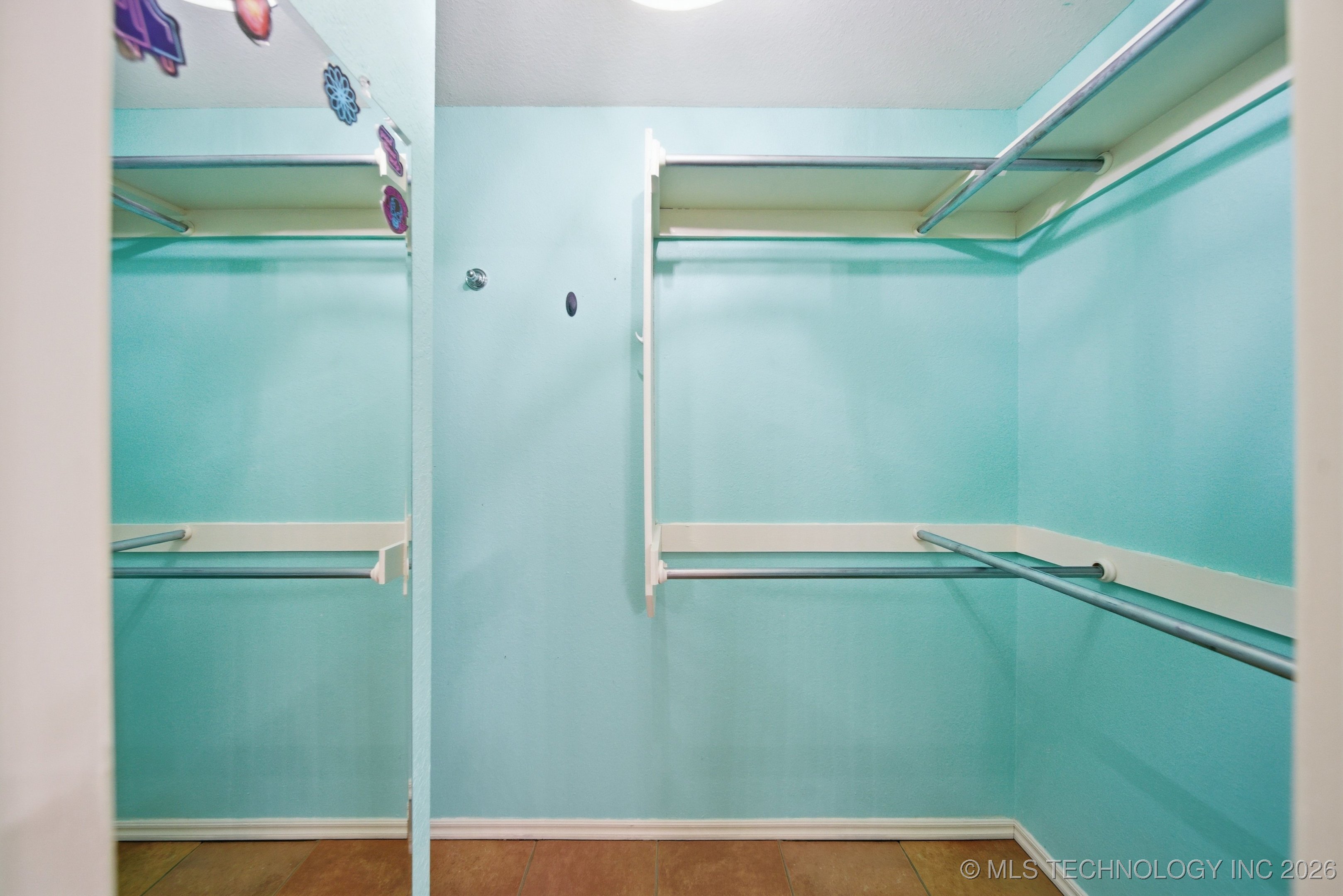 8208 E Madison Street Property Photo 22