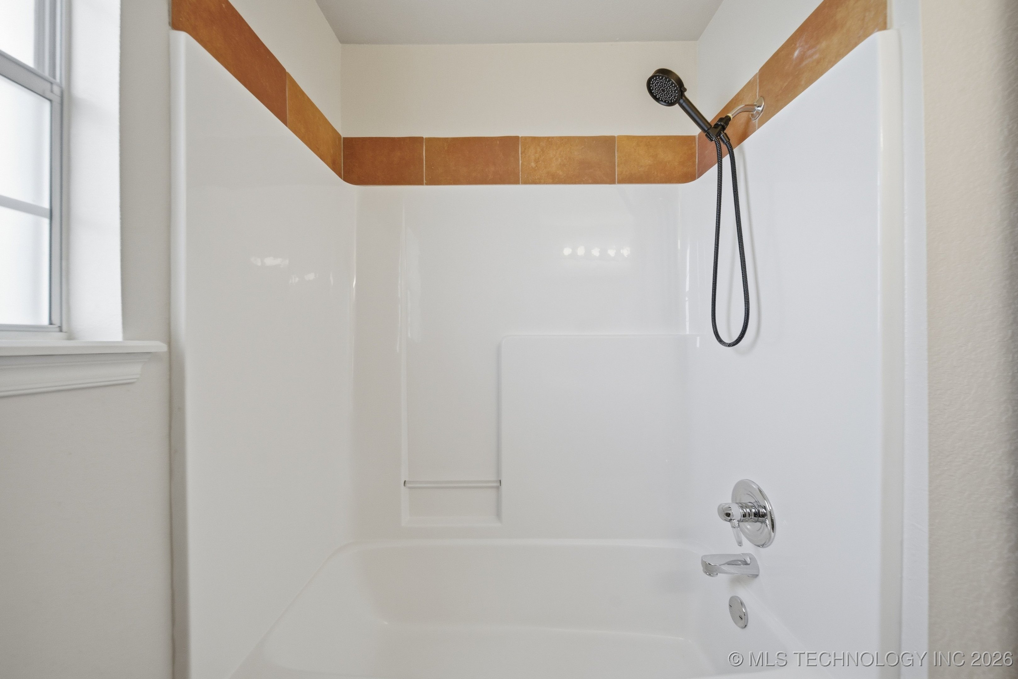 8208 E Madison Street Property Photo 28