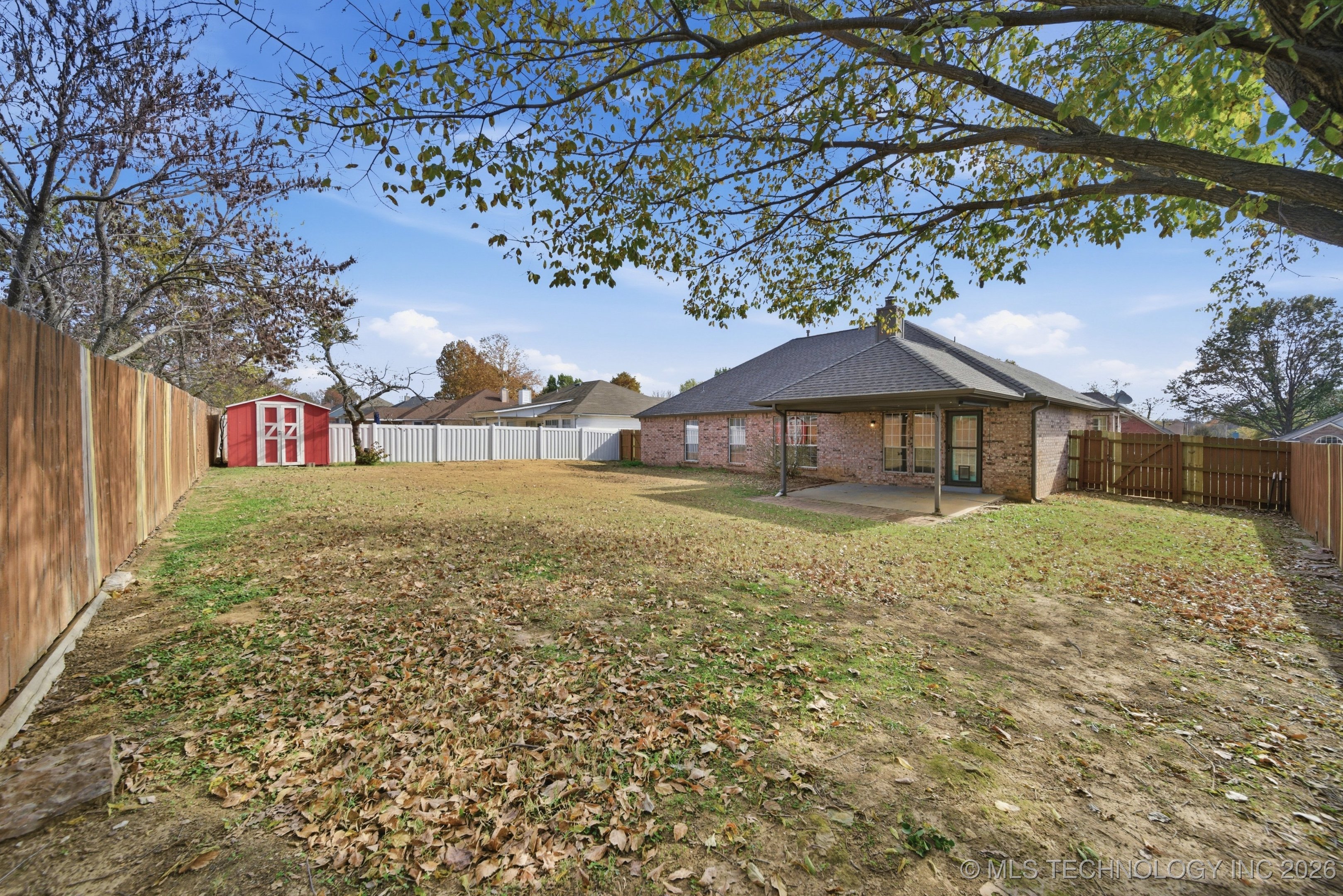 8208 E Madison Street Property Photo 32