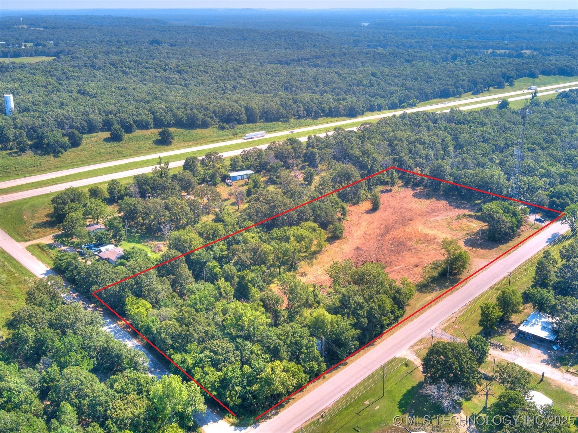 10055 E 590 Road Property Photo 4