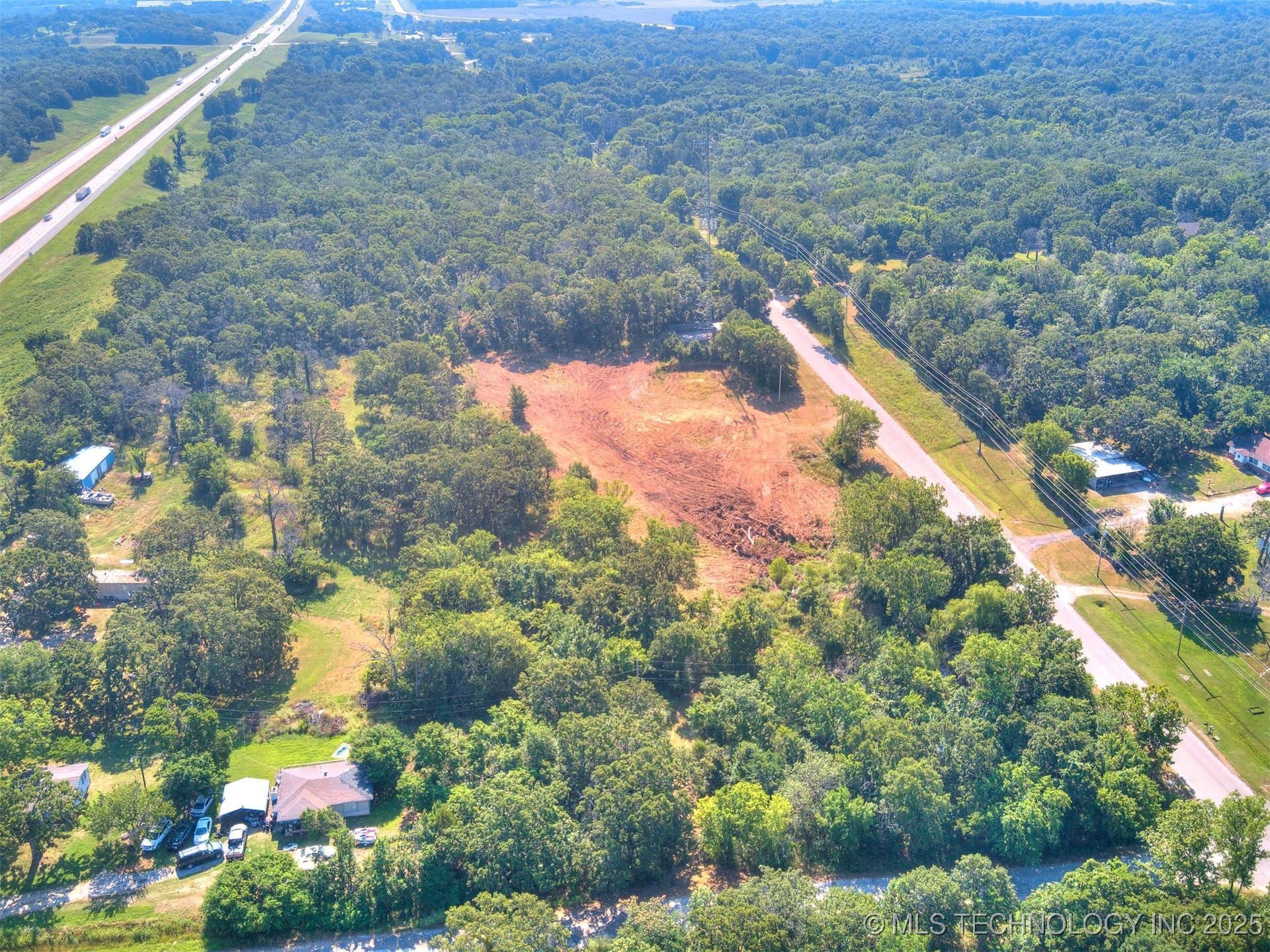 10055 E 590 Road Property Photo 7