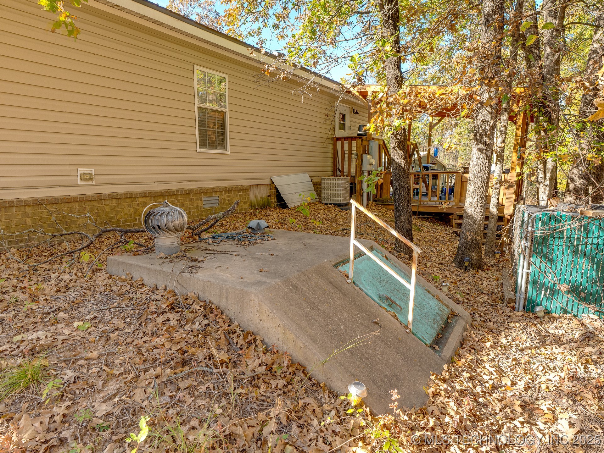 8974 S Willard Road Property Photo 36