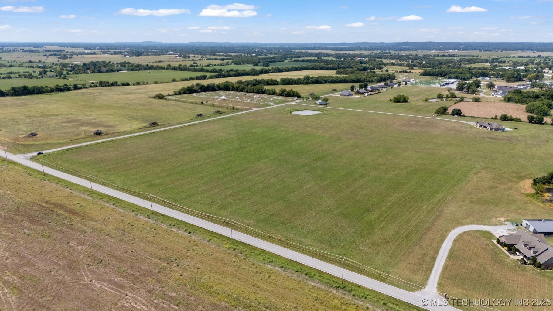 4 N 435 Road Property Photo 5