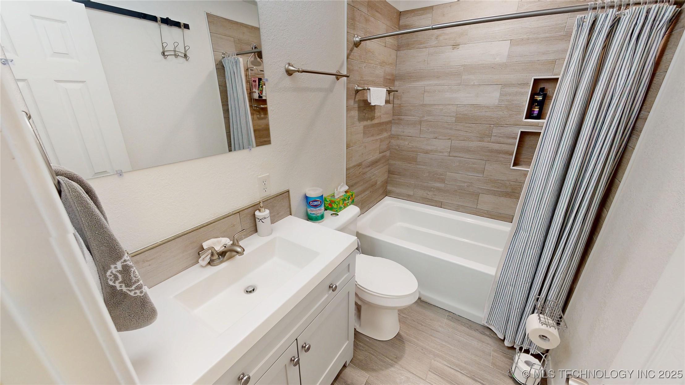 16924 County Road 1517 Property Photo 5