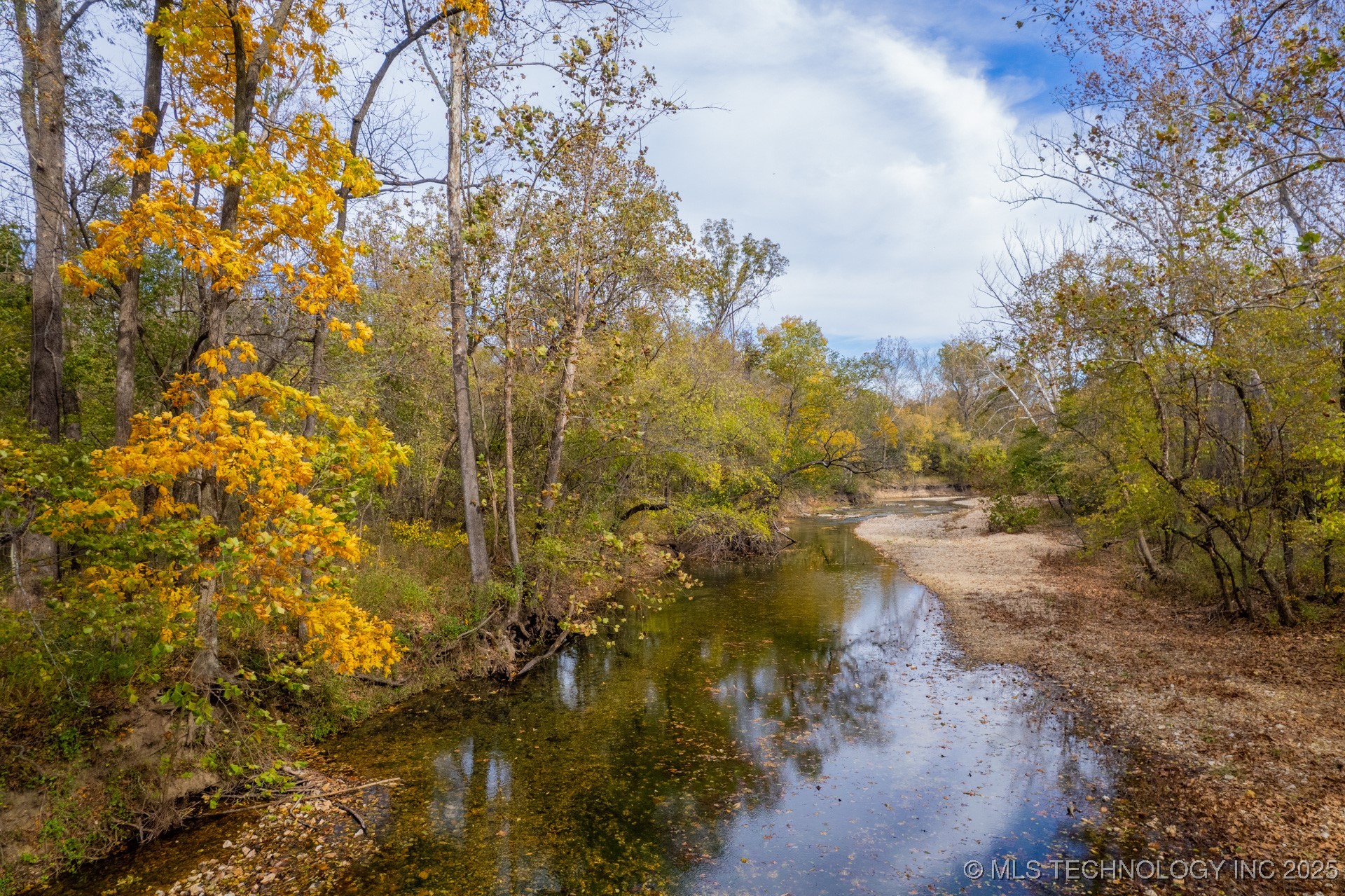 200 E 20 Road Property Photo 2