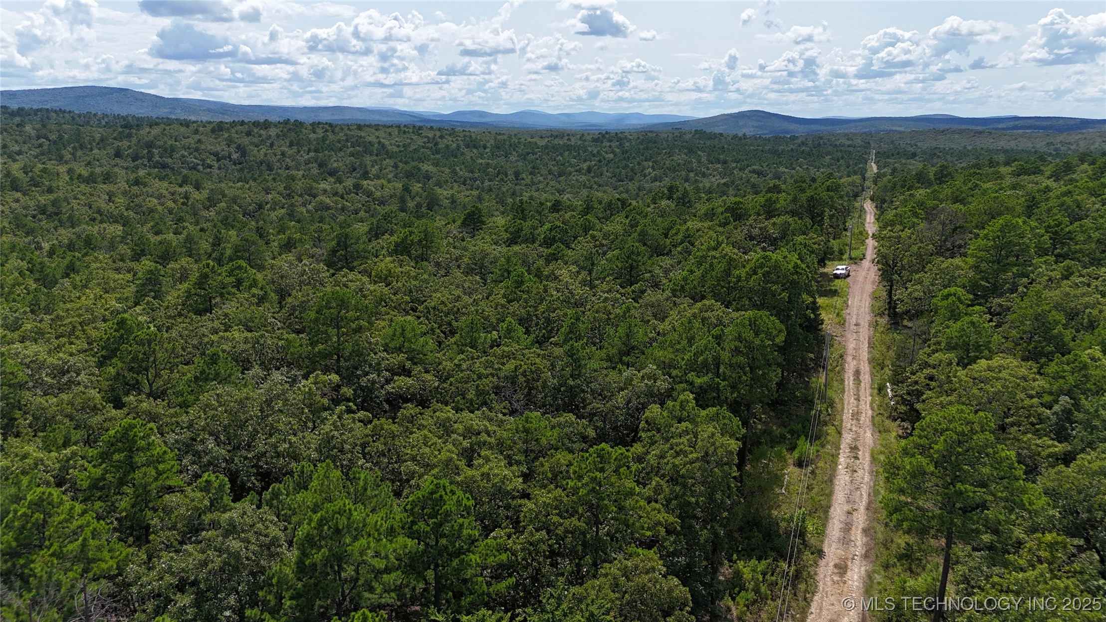 40215 Michael Lane Property Photo 5