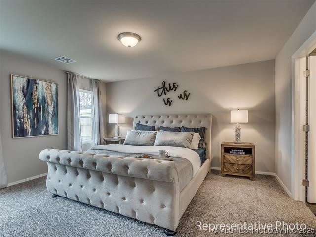 7100 S Maple Avenue Property Photo 10