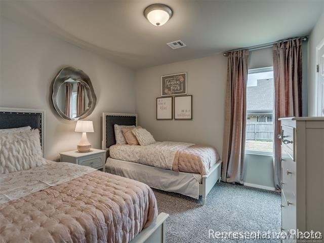 7204 S Maple Avenue Property Photo 10