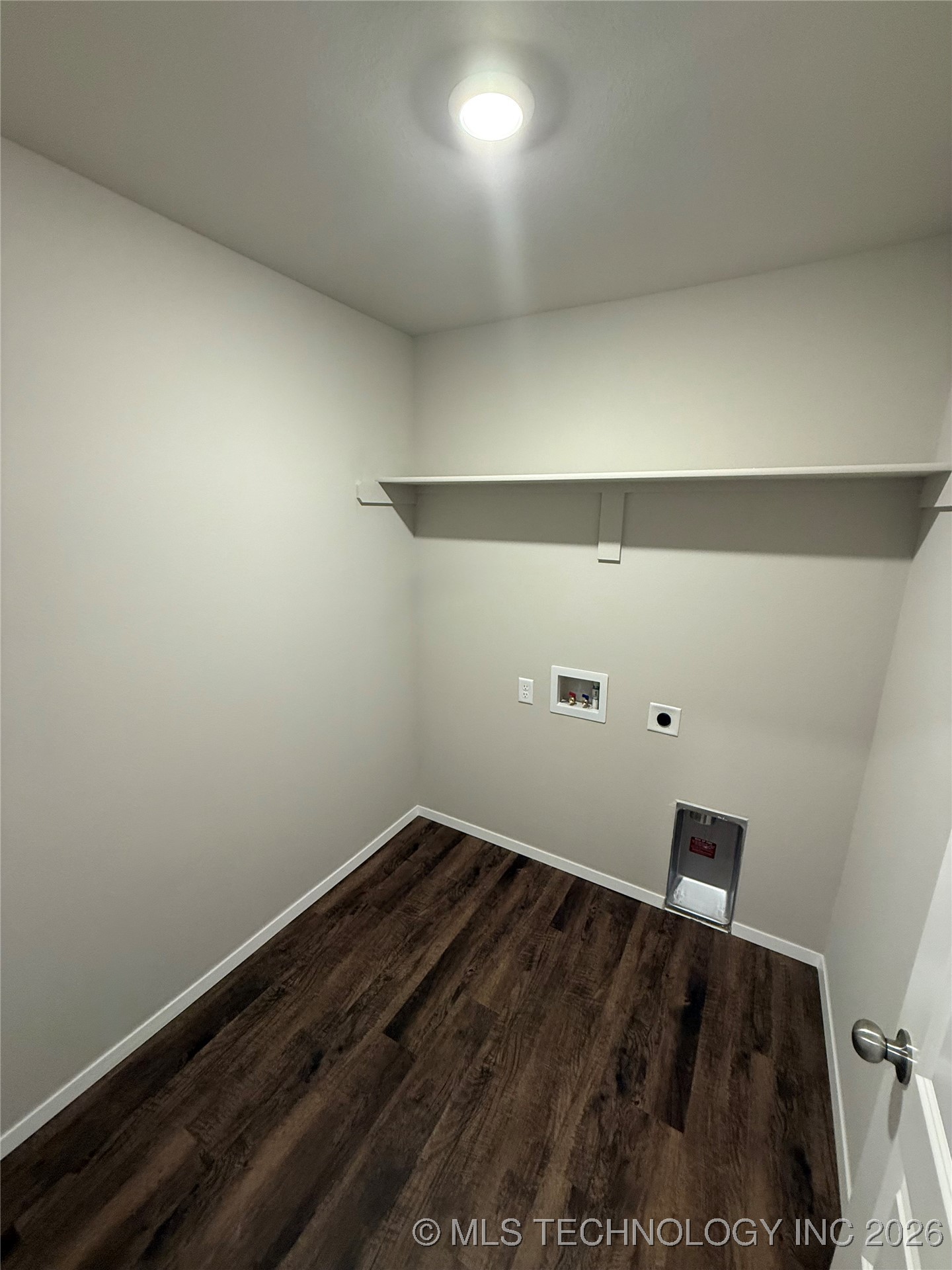 7300 S Maple Avenue Property Photo 9