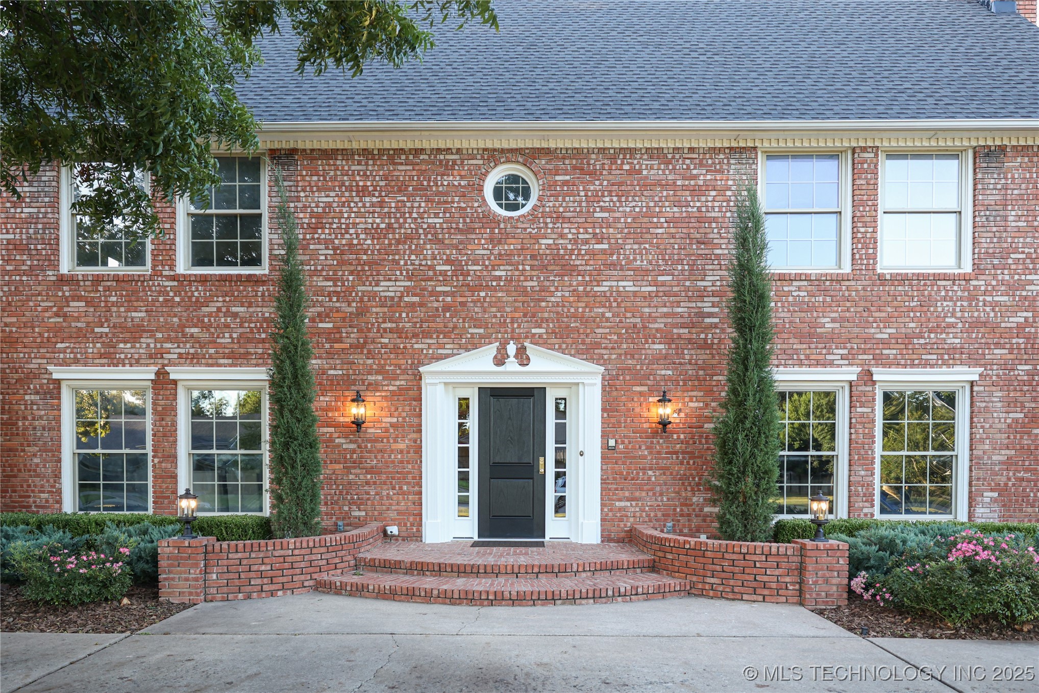 5535 E 113th Street Property Photo 2