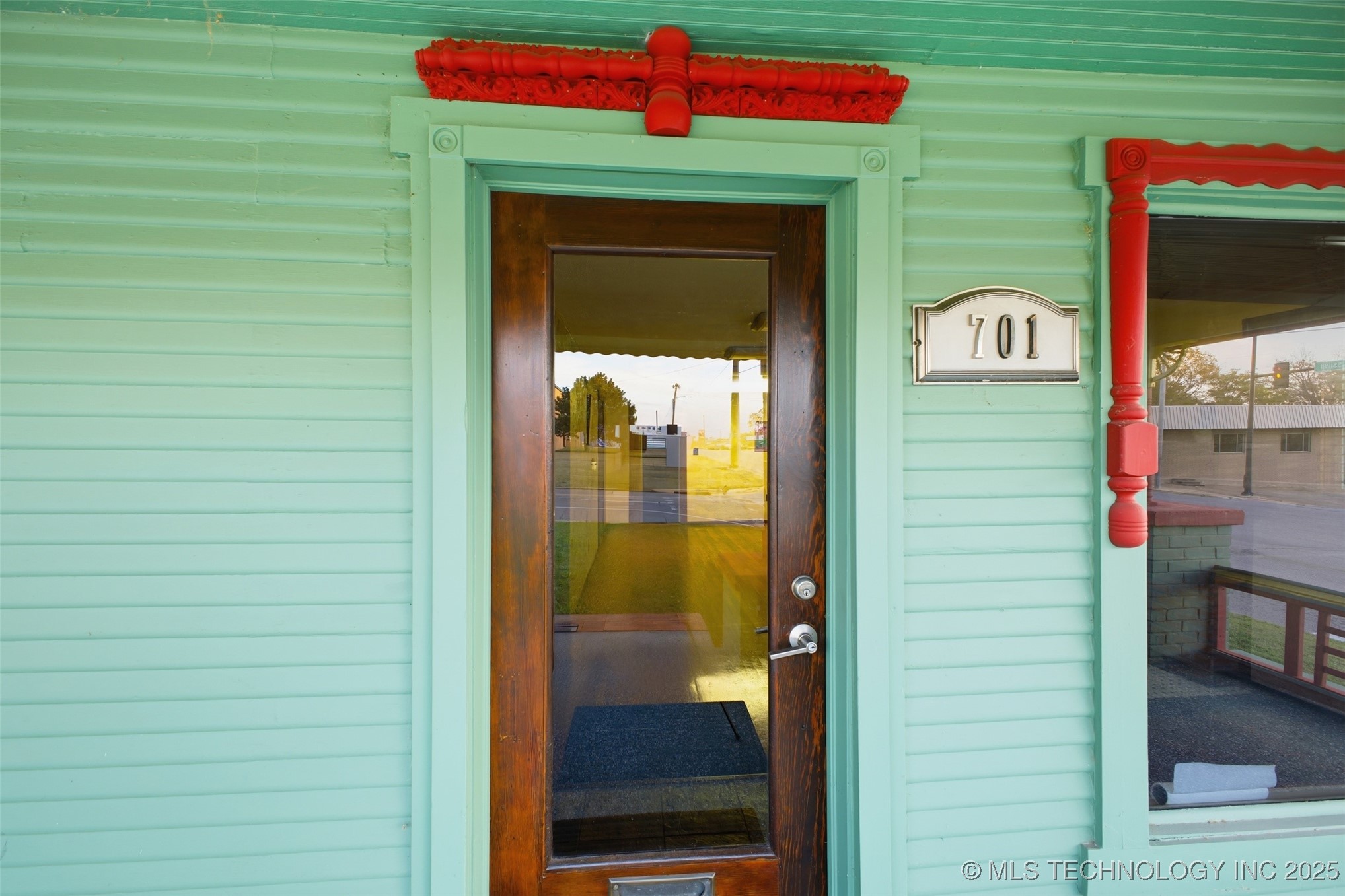 701 E 16th Street Property Photo 10