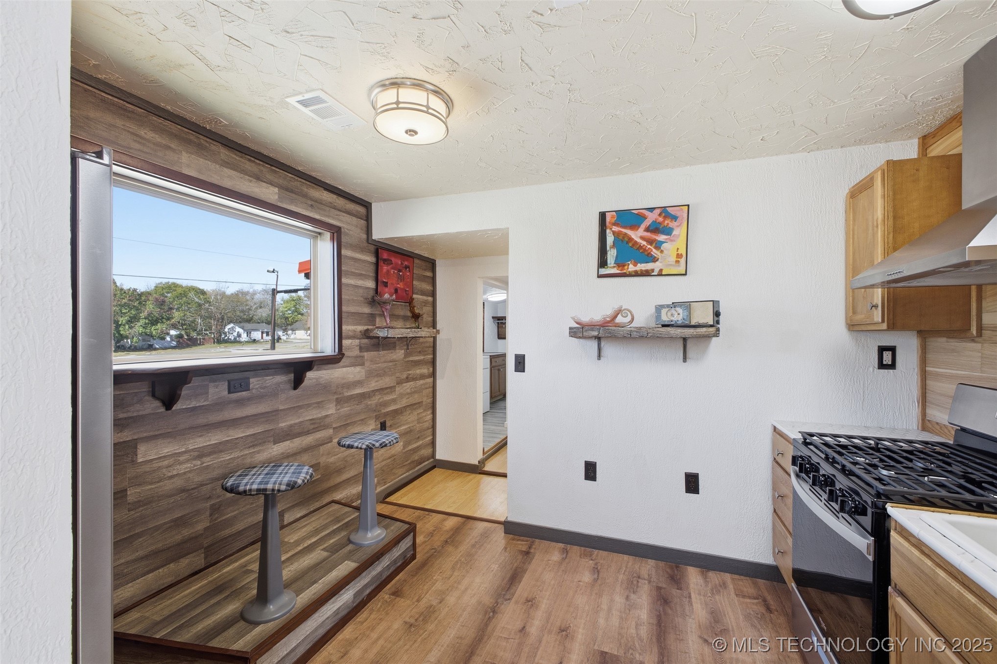 701 E 16th Street Property Photo 48