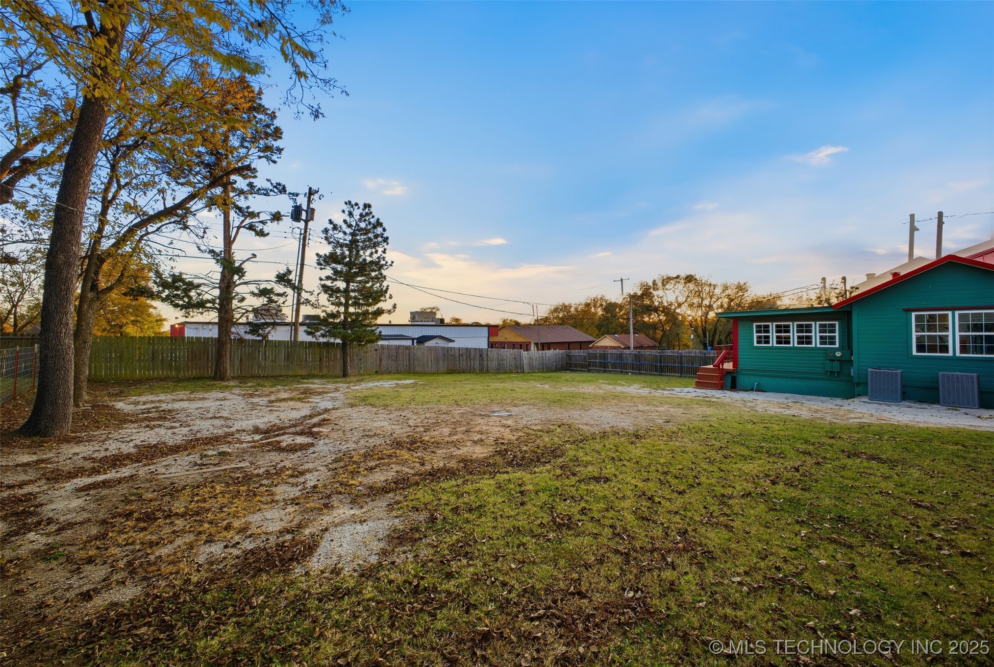 701 E 16th Street Property Photo 53