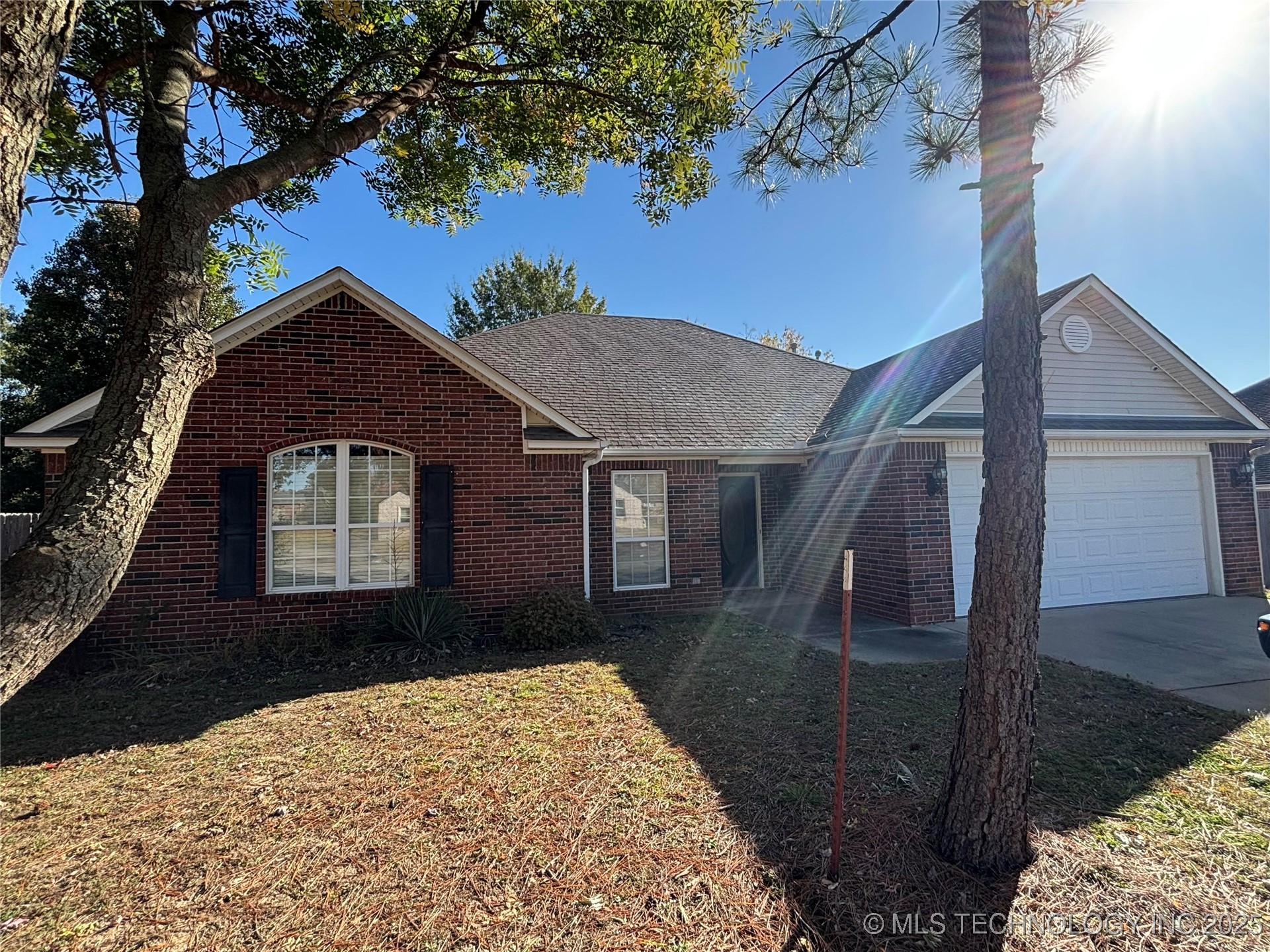 1920 Richmond Drive Property Photo 1