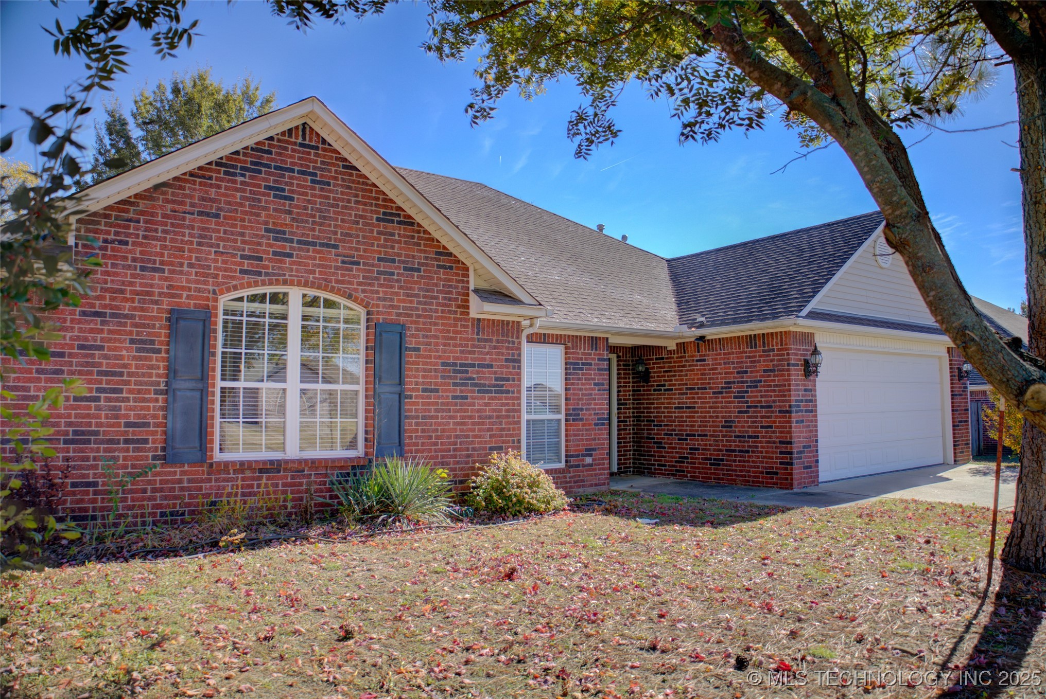 1920 Richmond Drive Property Photo 3