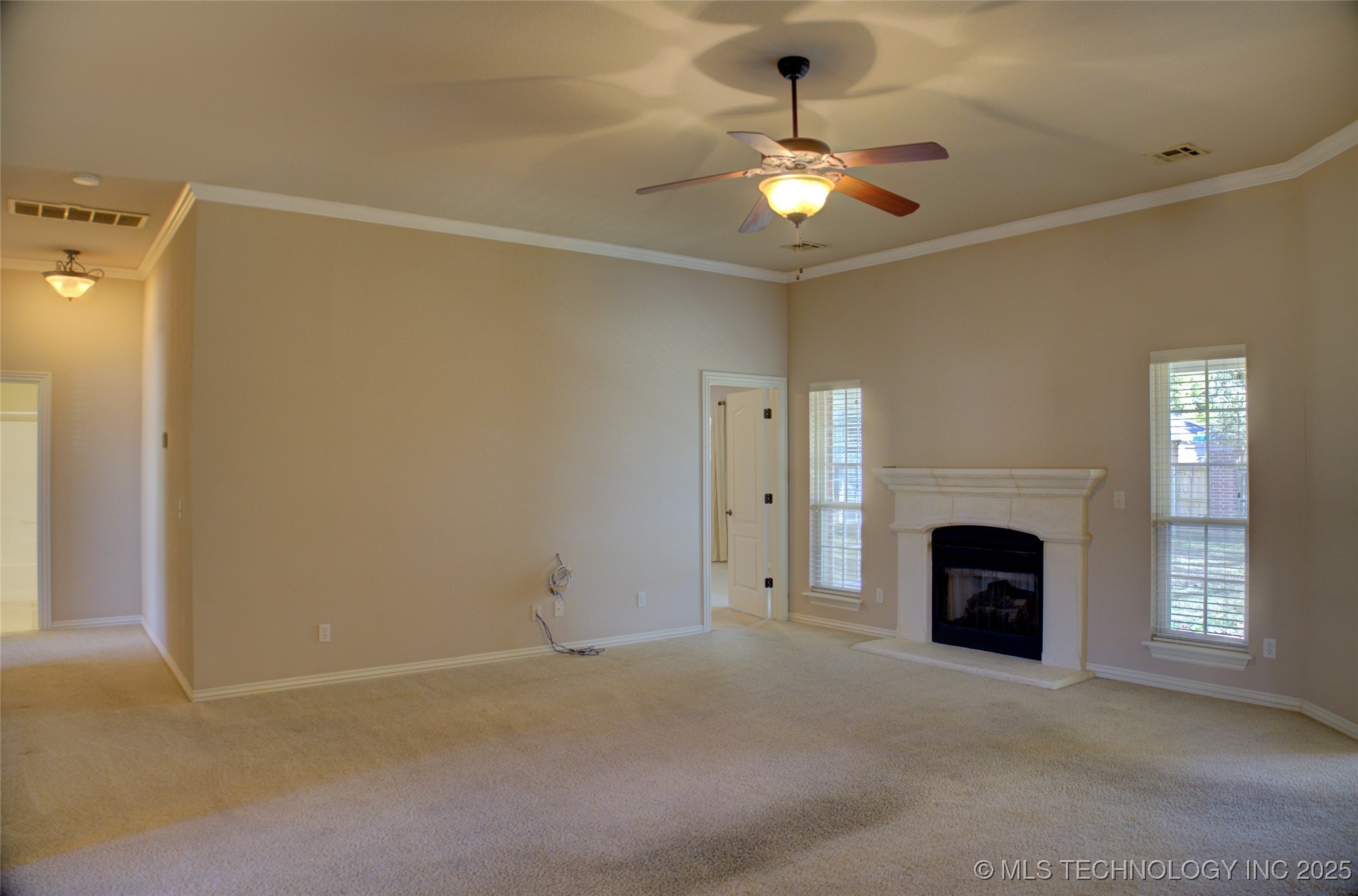 1920 Richmond Drive Property Photo 5