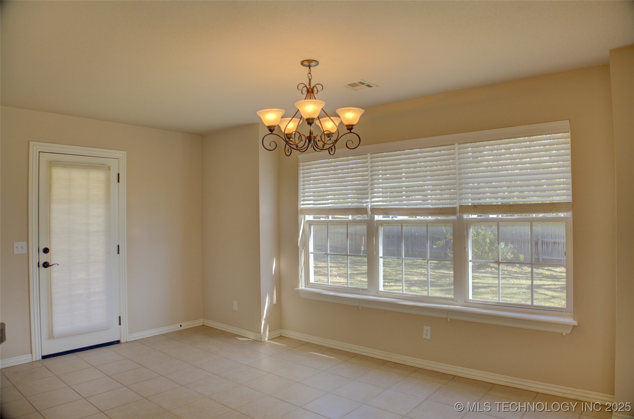 1920 Richmond Drive Property Photo 12