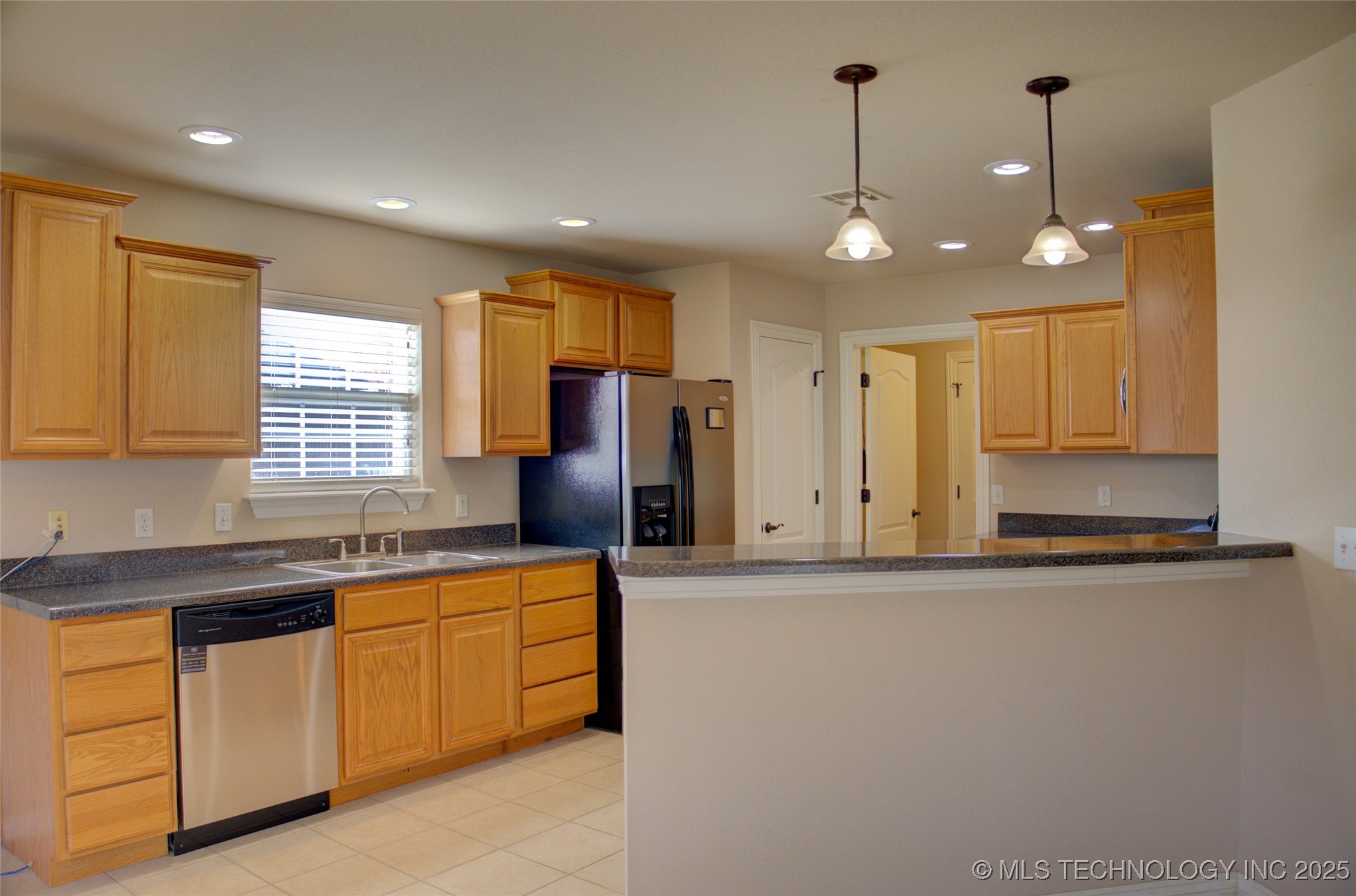 1920 Richmond Drive Property Photo 15