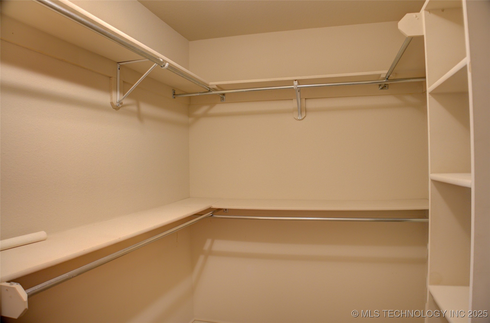 1920 Richmond Drive Property Photo 31