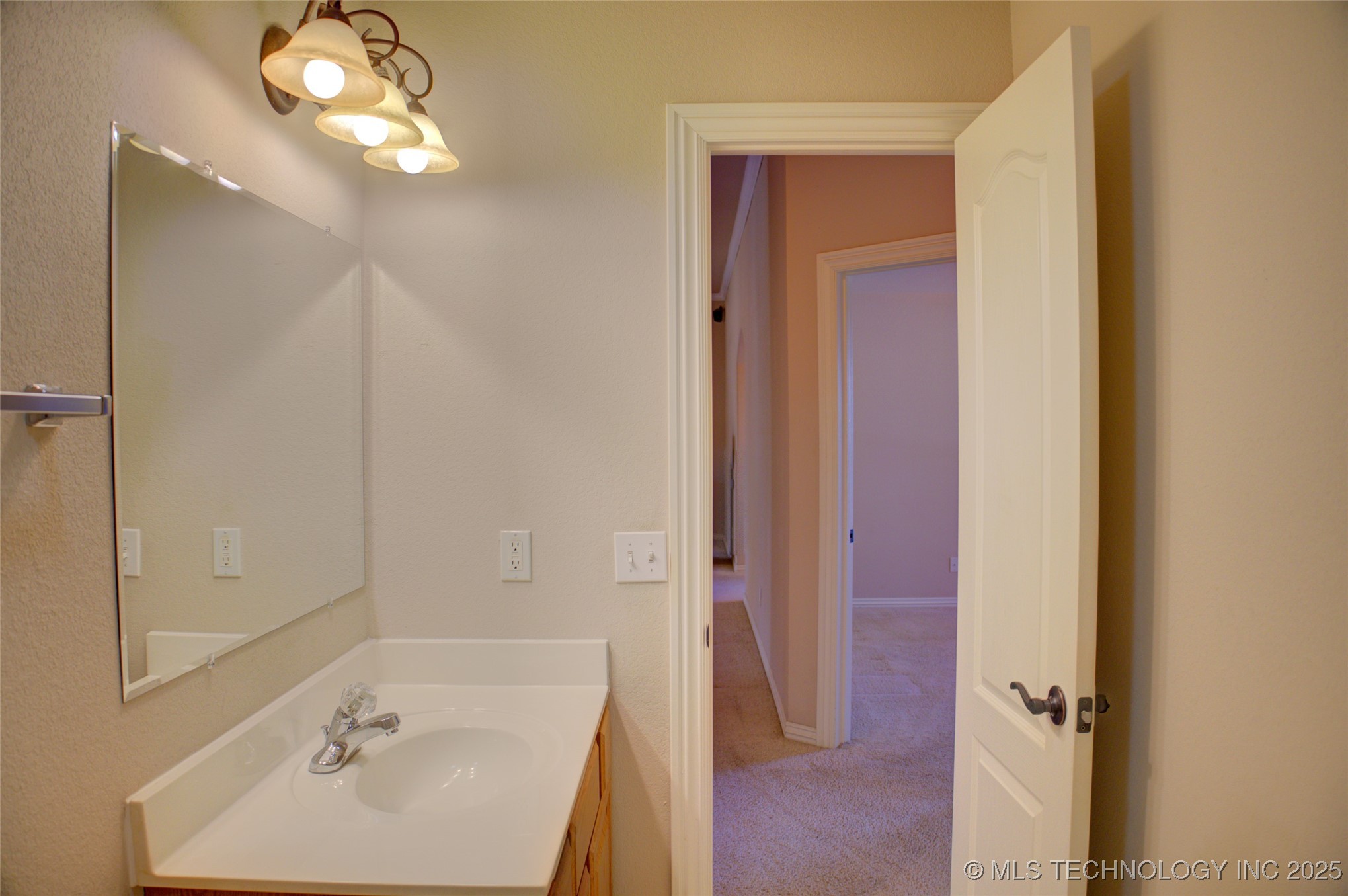 1920 Richmond Drive Property Photo 39