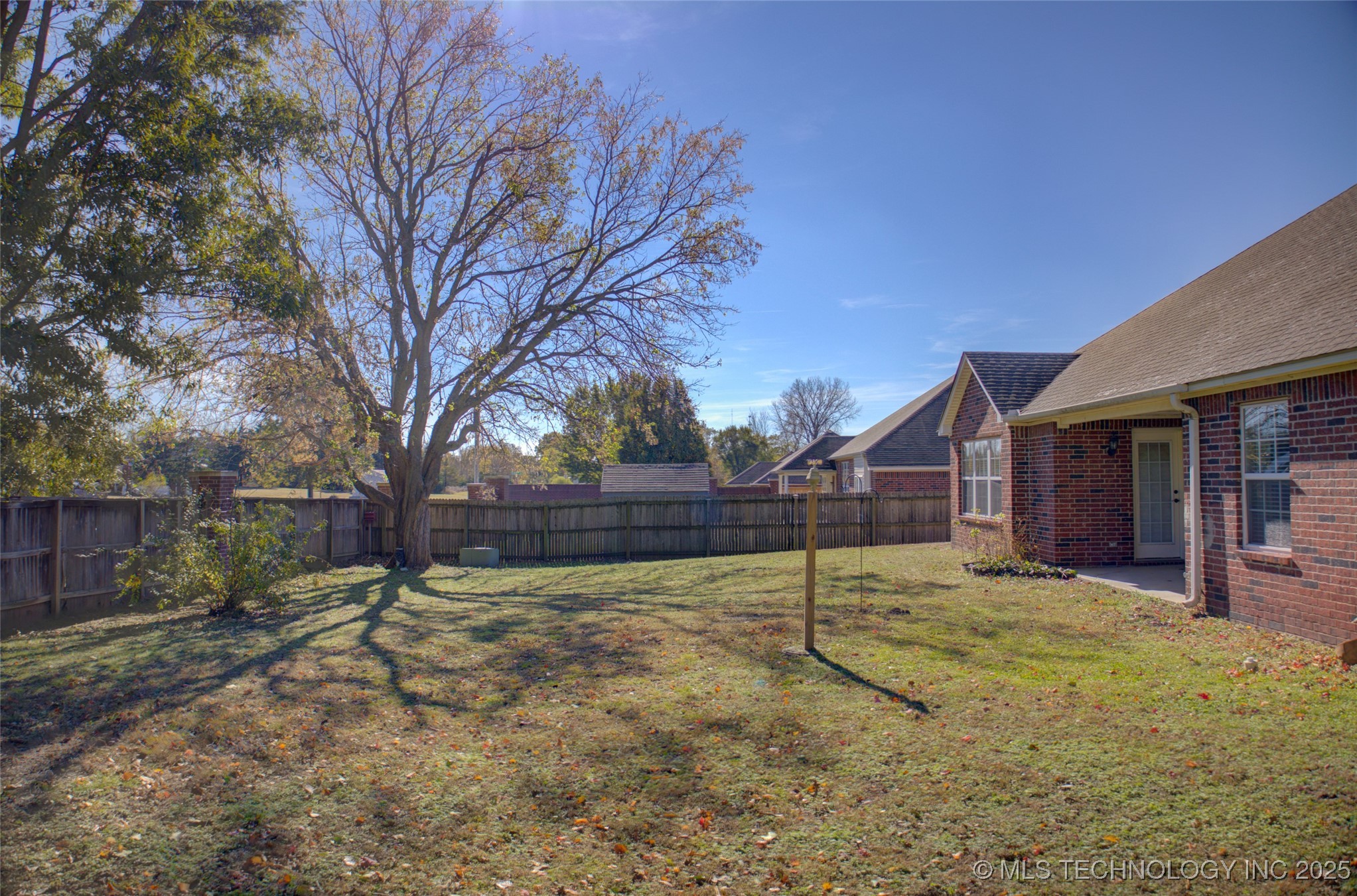 1920 Richmond Drive Property Photo 48