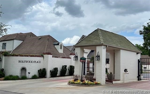 4823 S Zunis Avenue Property Photo 1