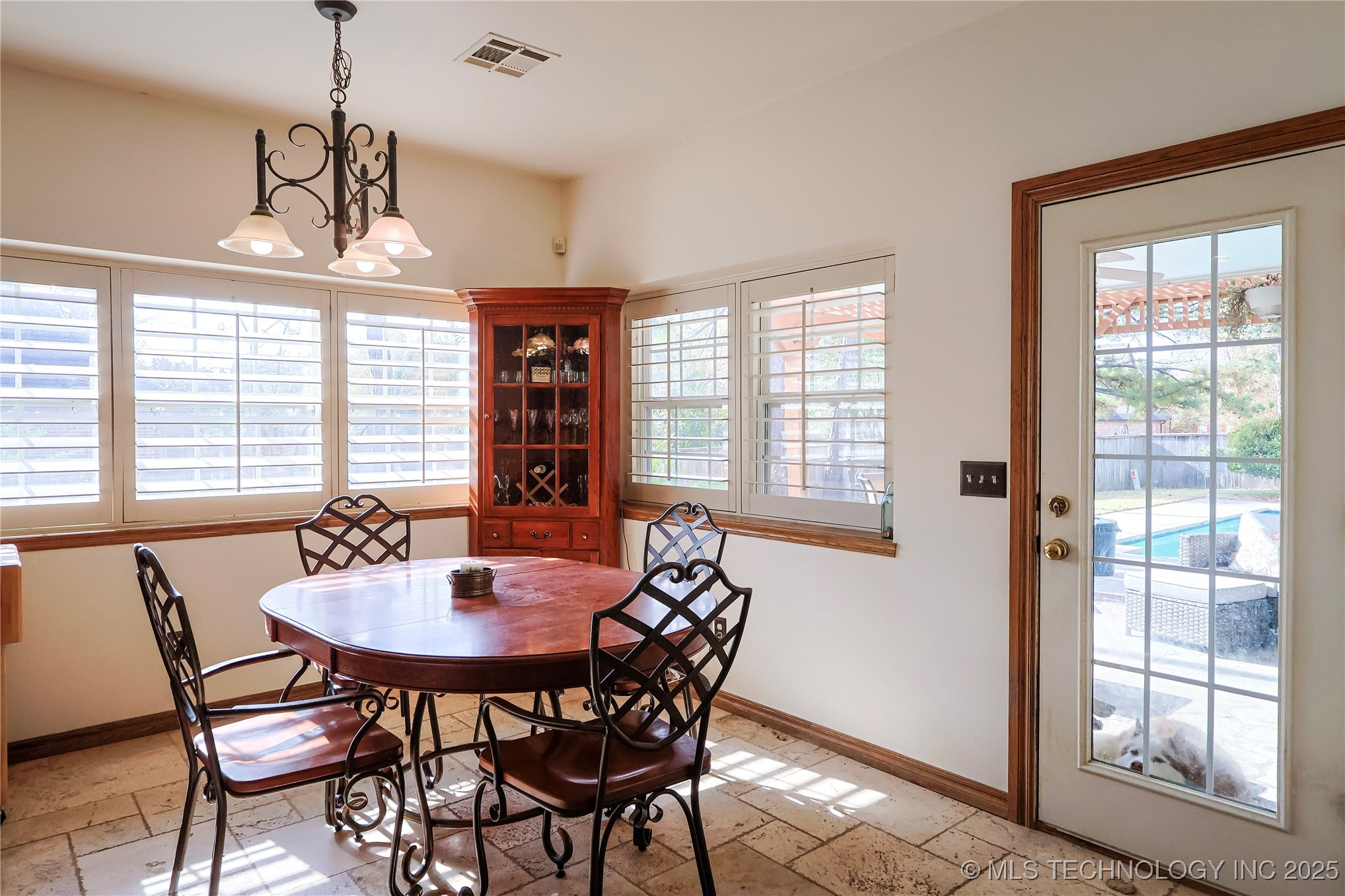 9124 N 138th East Avenue Property Photo 14