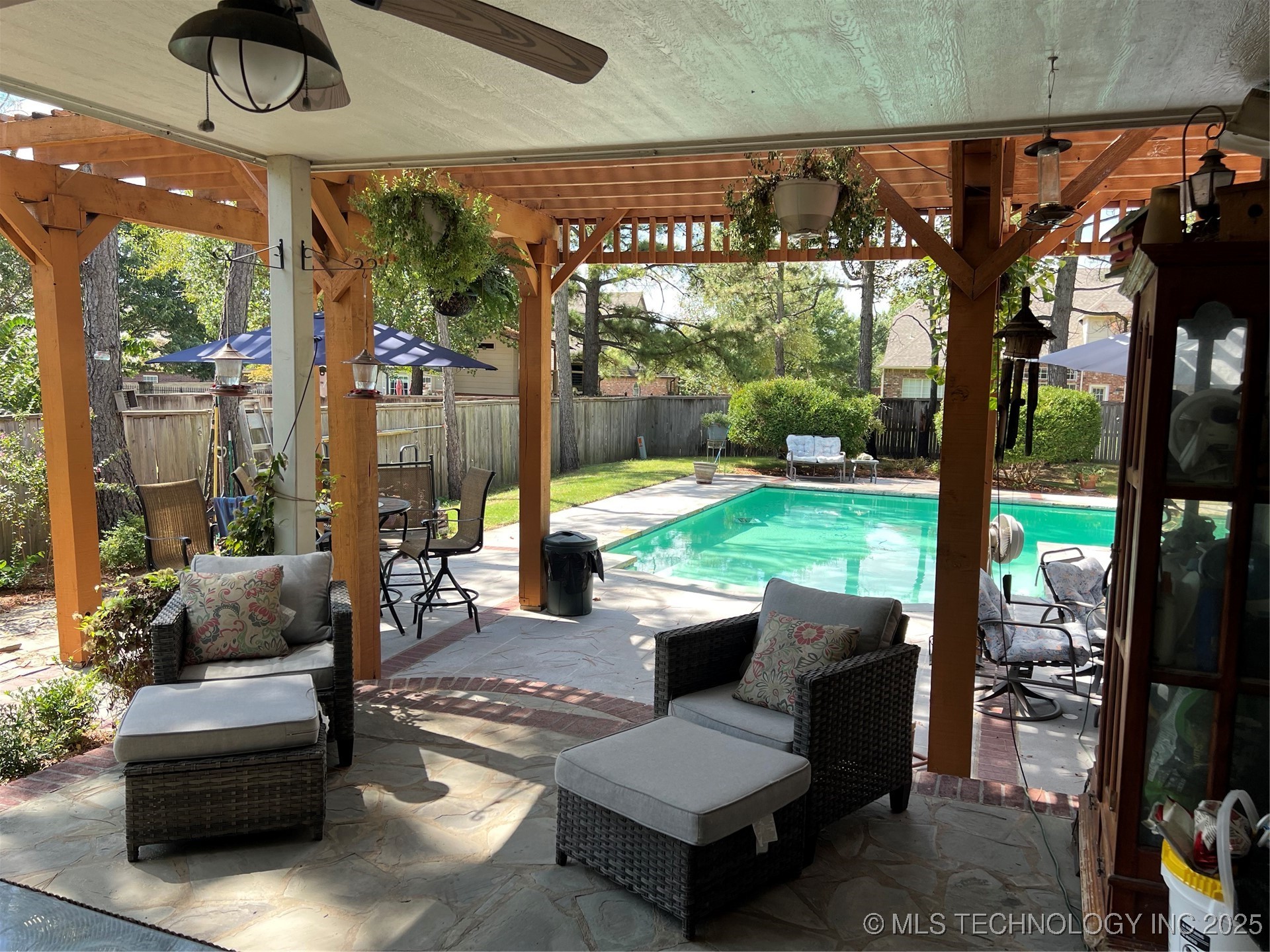 9124 N 138th East Avenue Property Photo 47