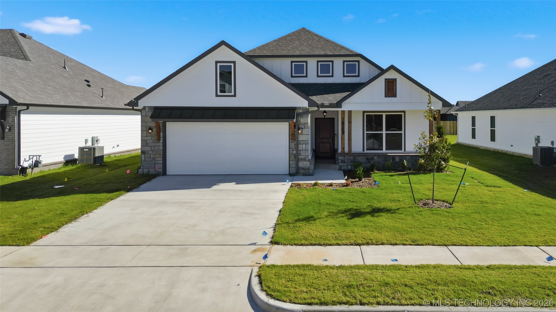 16289 S 89 Avenue E Property Photo 1