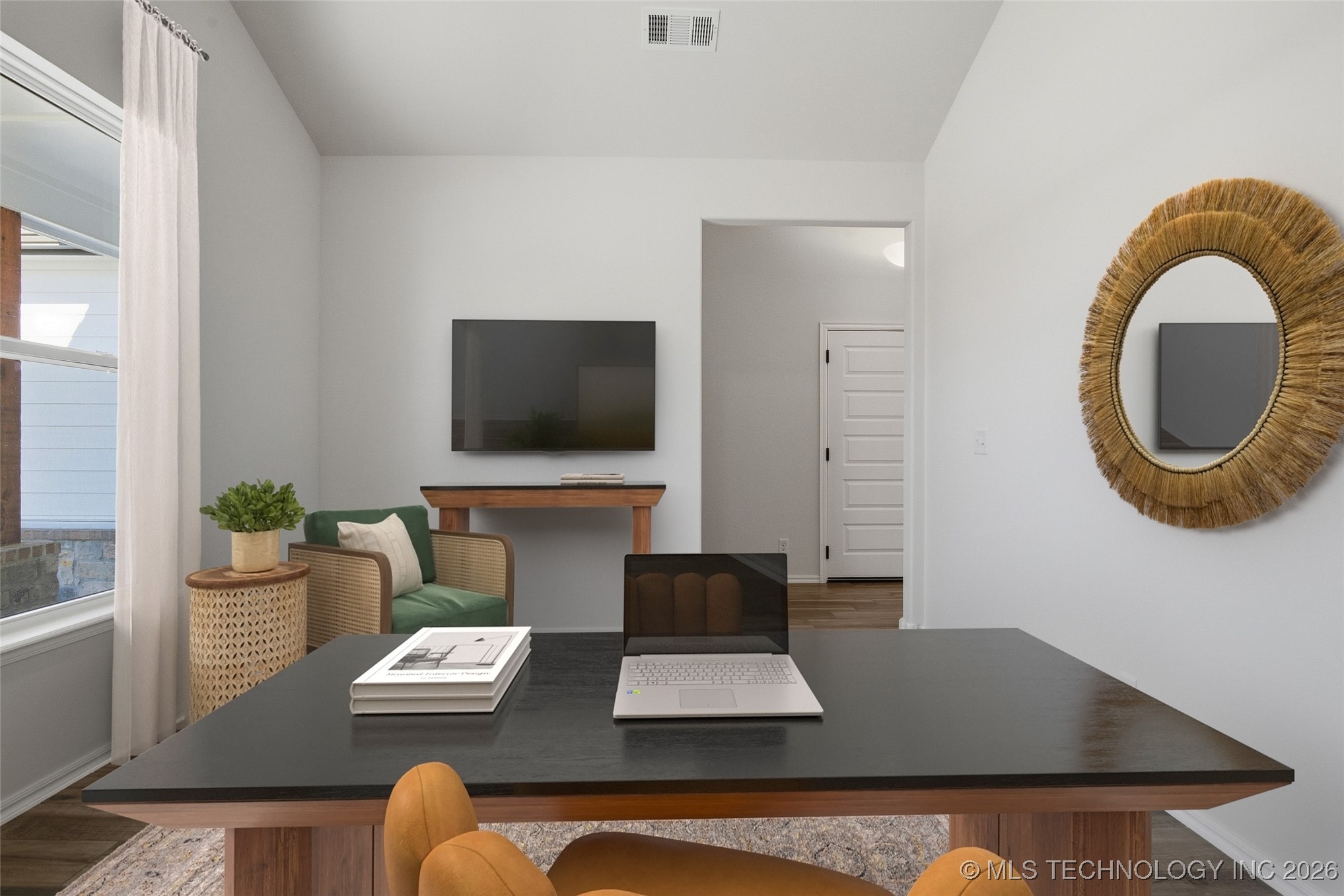 16289 S 89 Avenue E Property Photo 4