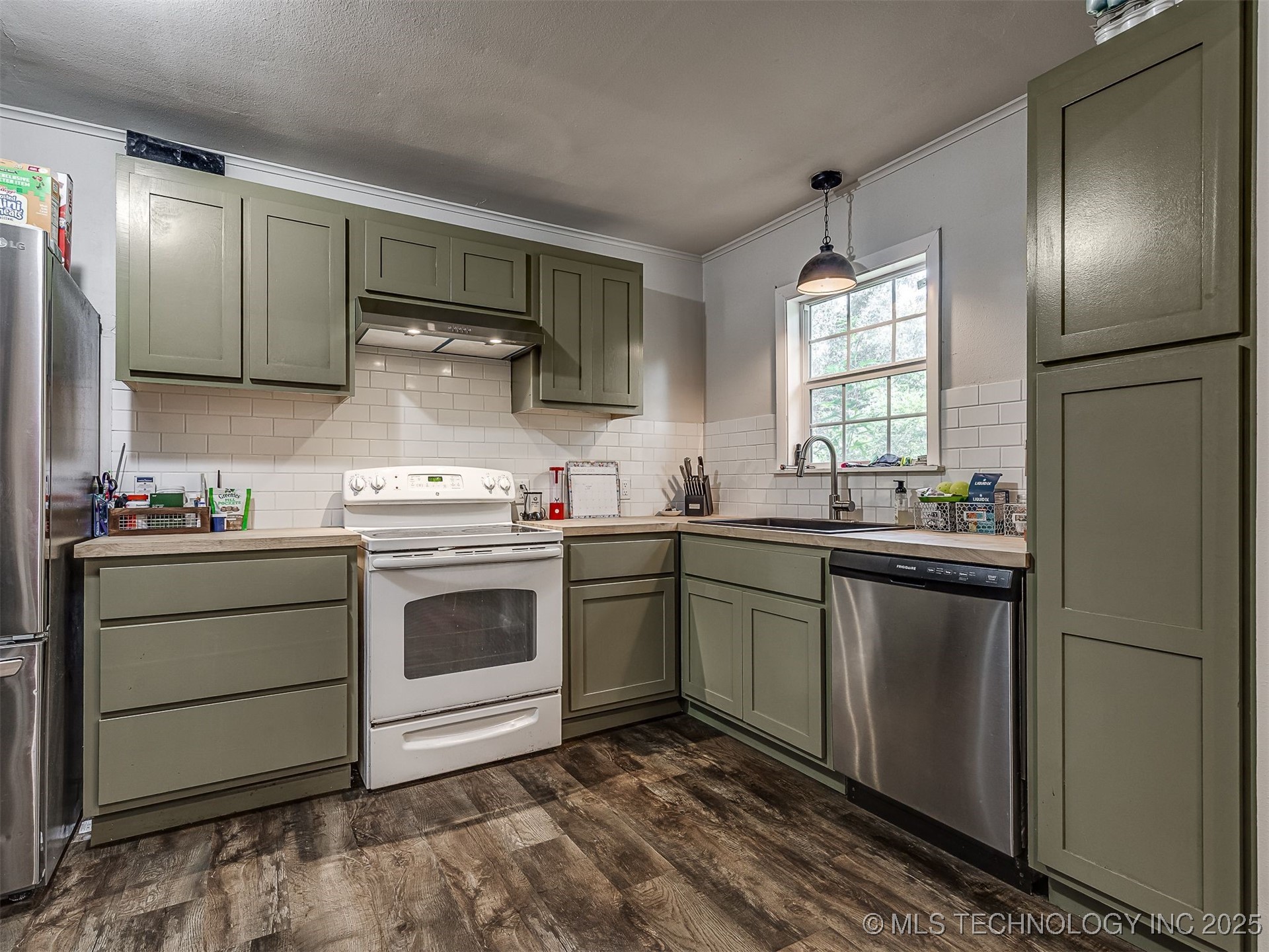 202 E Hickory Street Property Photo 16