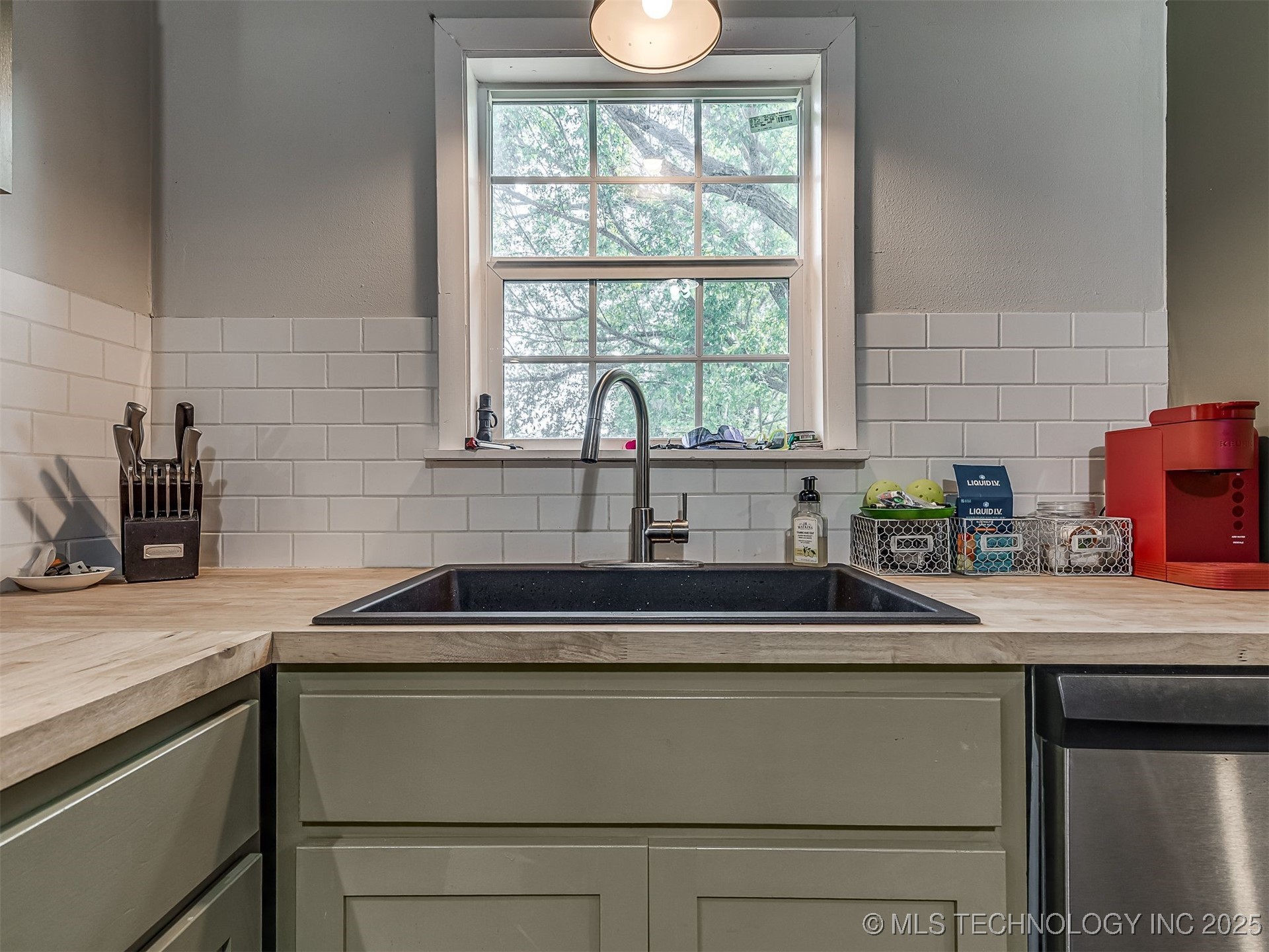 202 E Hickory Street Property Photo 17