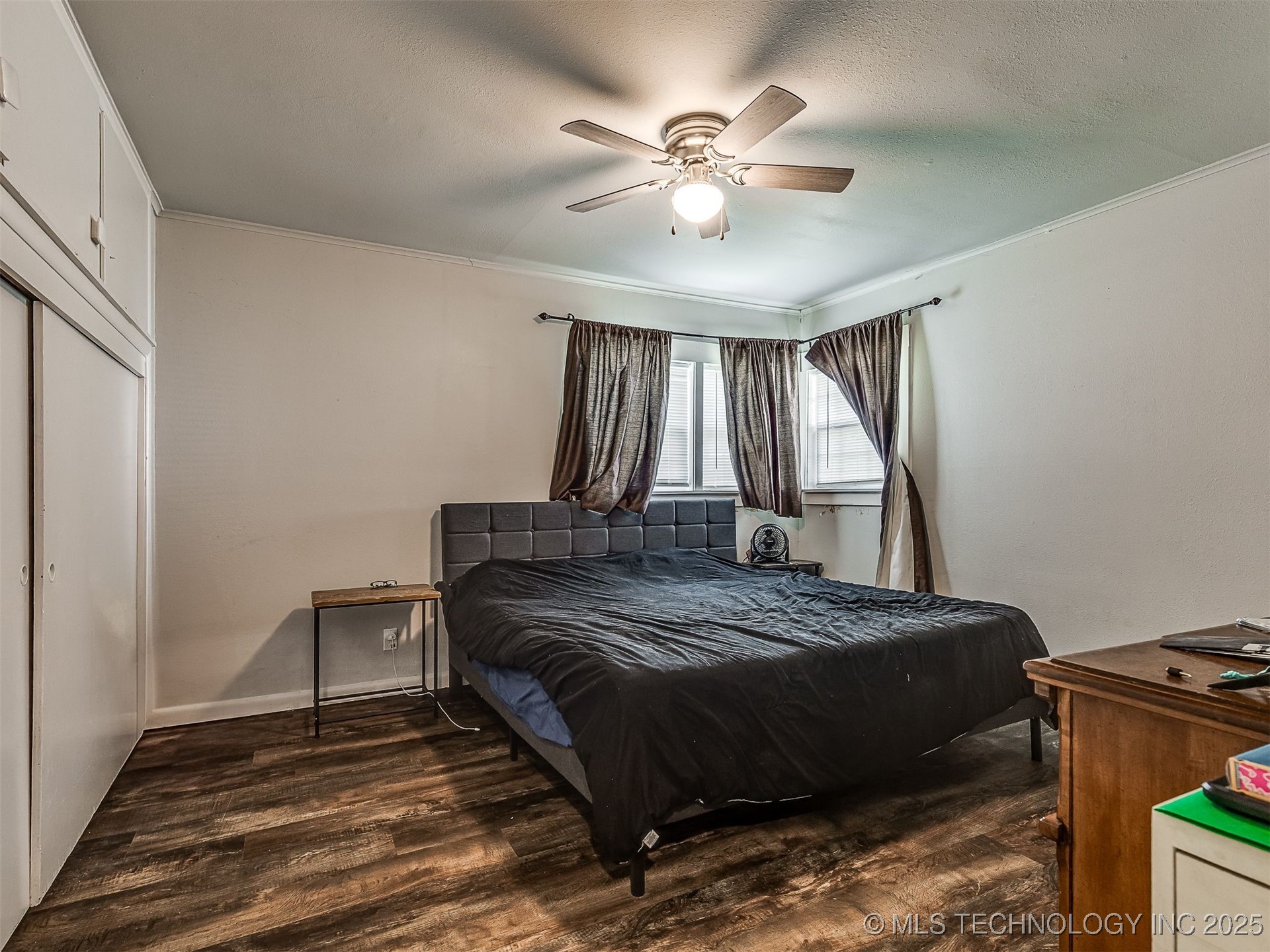 202 E Hickory Street Property Photo 28