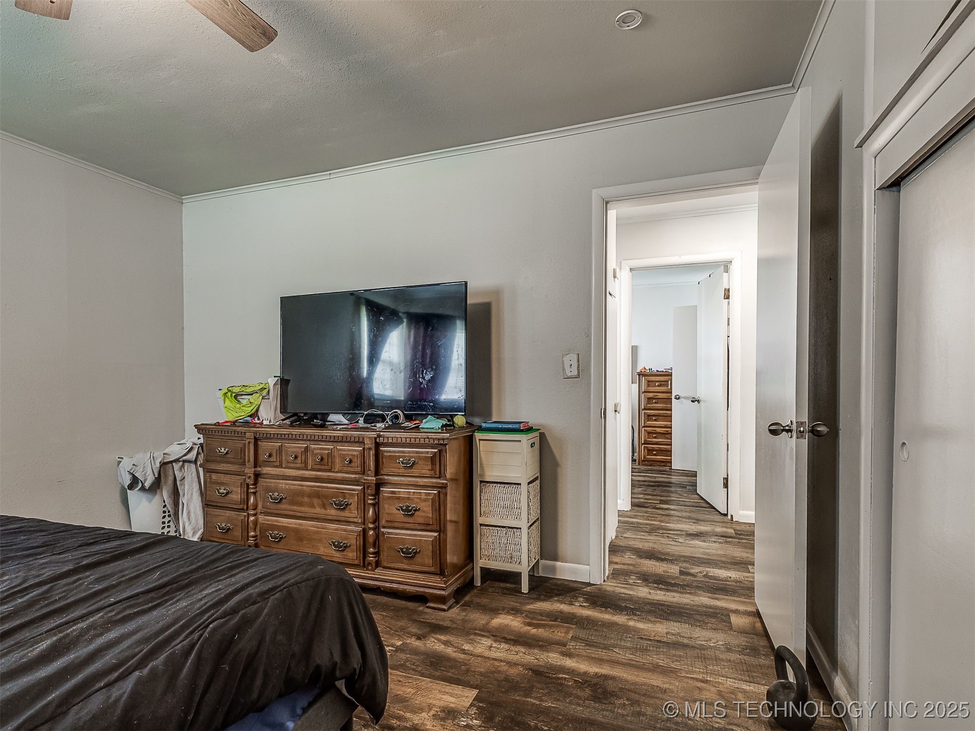 202 E Hickory Street Property Photo 29