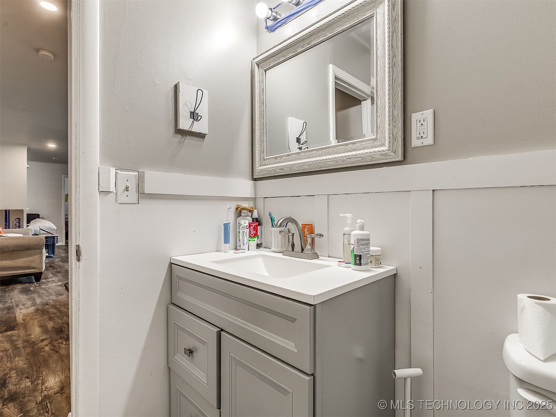 202 E Hickory Street Property Photo 36